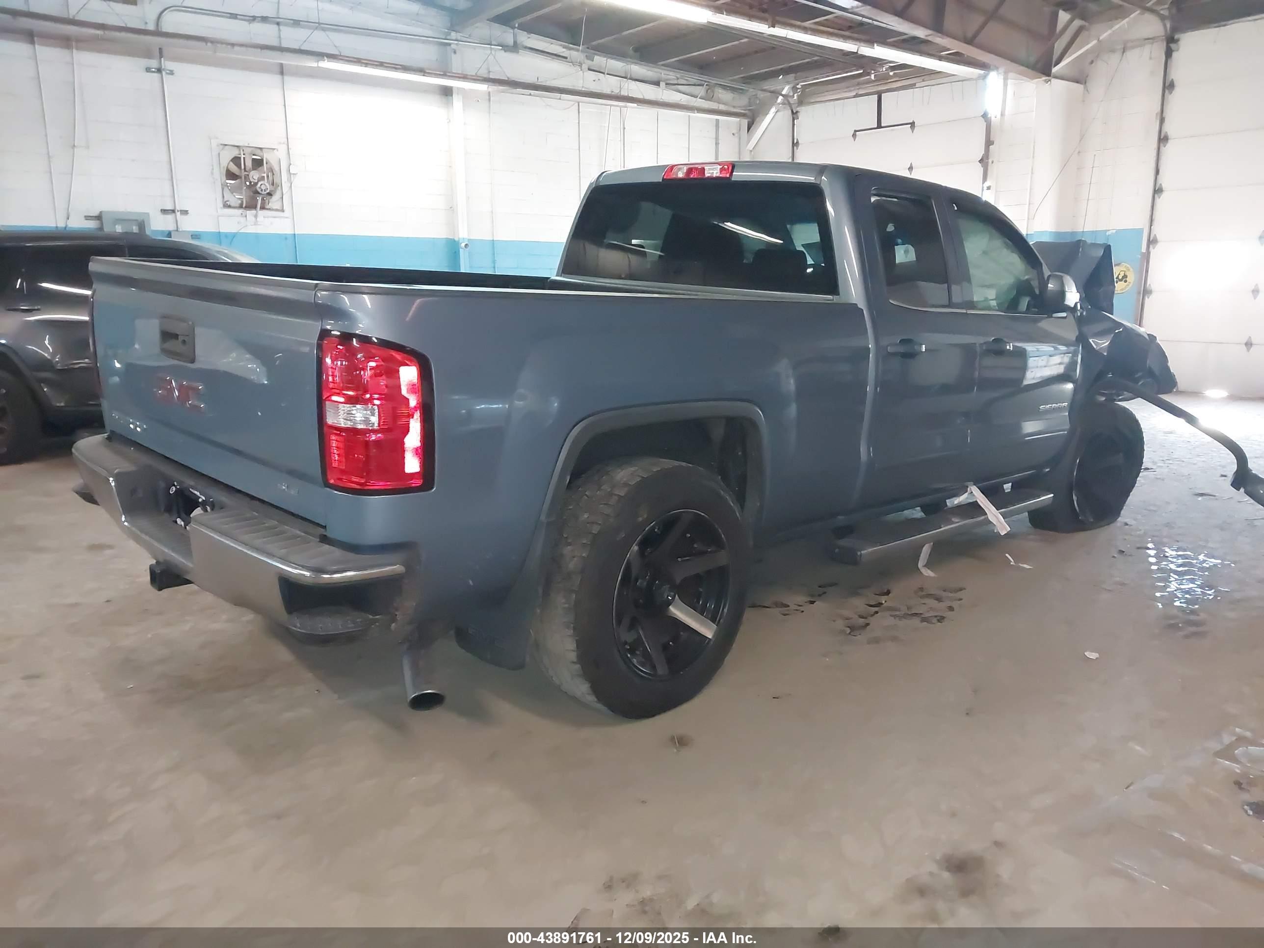 GMC SIERRA image 4