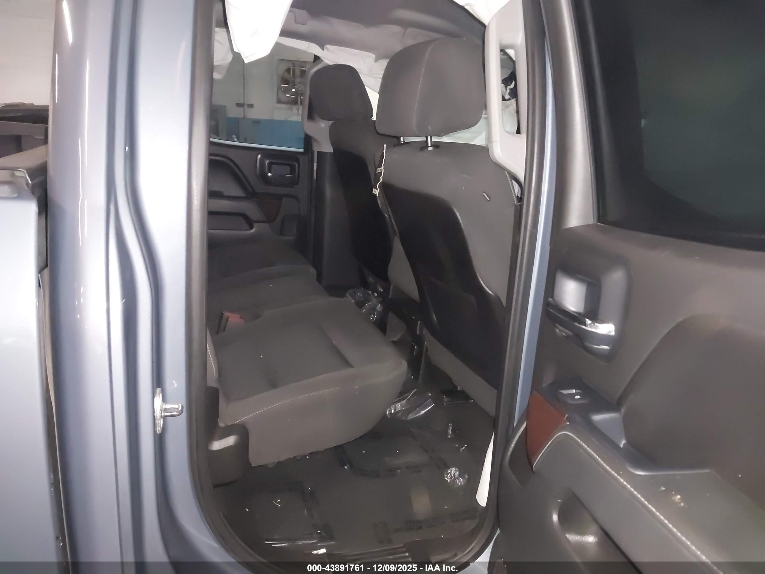 GMC SIERRA image 8