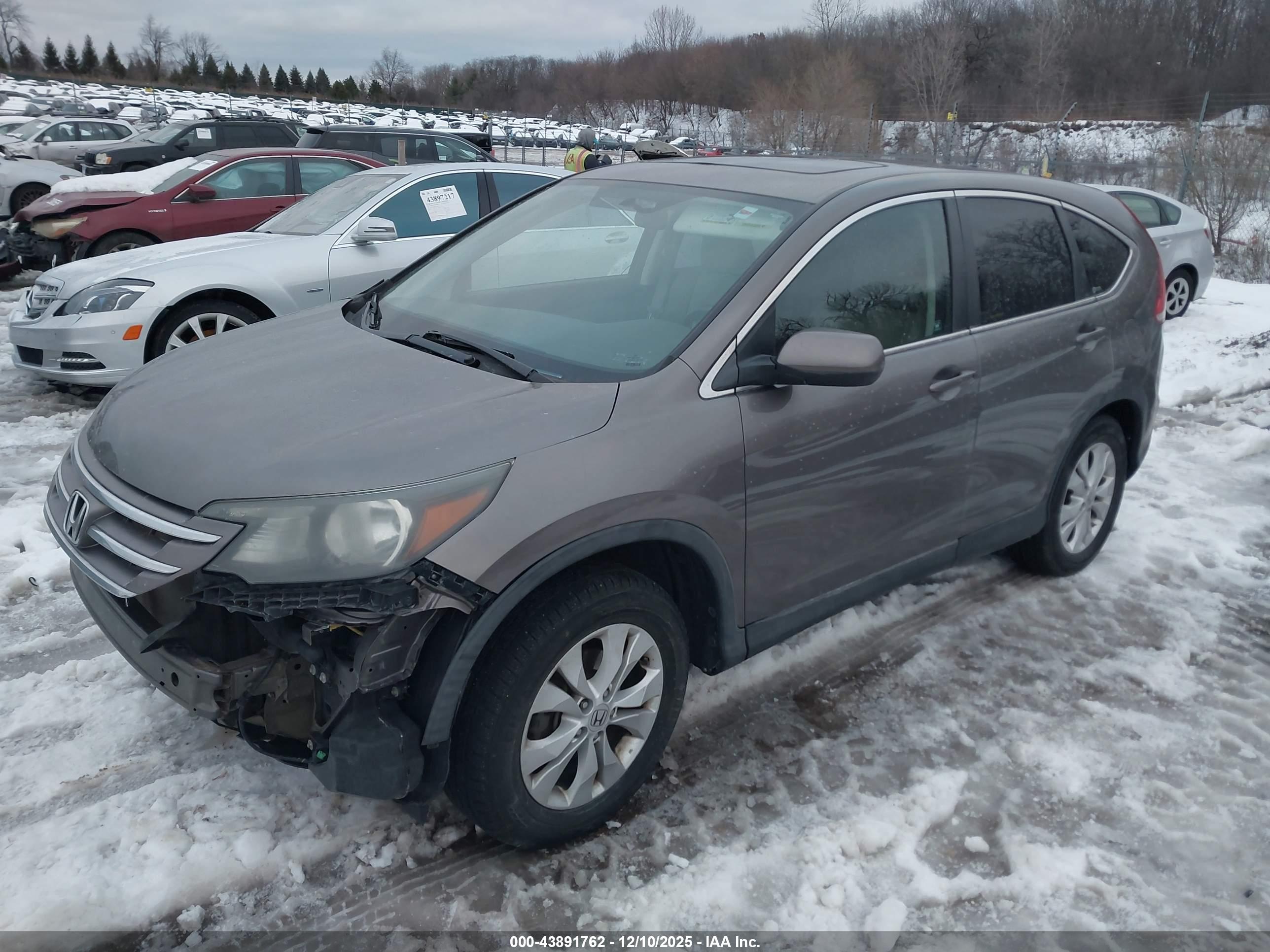 HONDA CR-V image 2