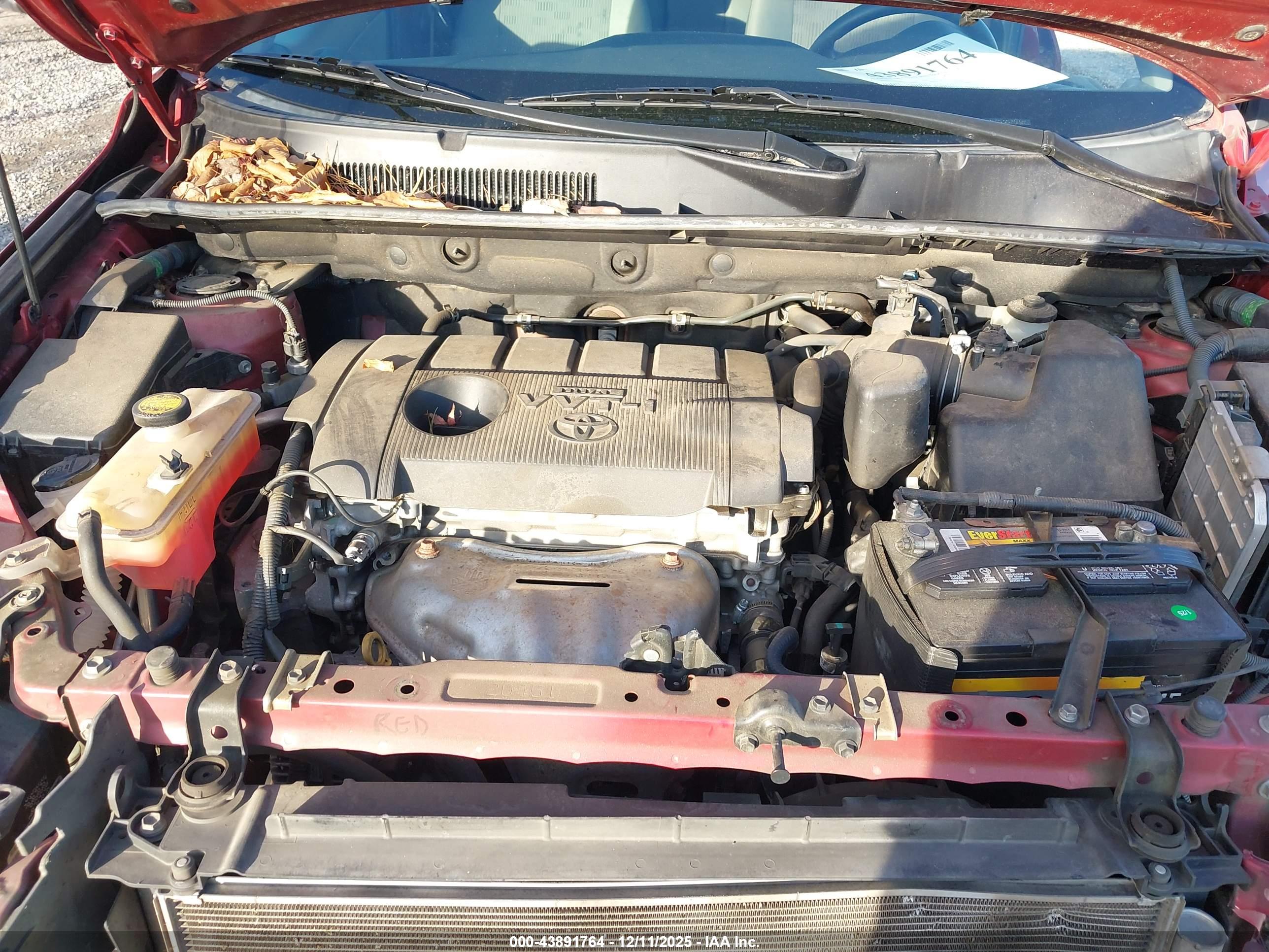 TOYOTA RAV4 image 10