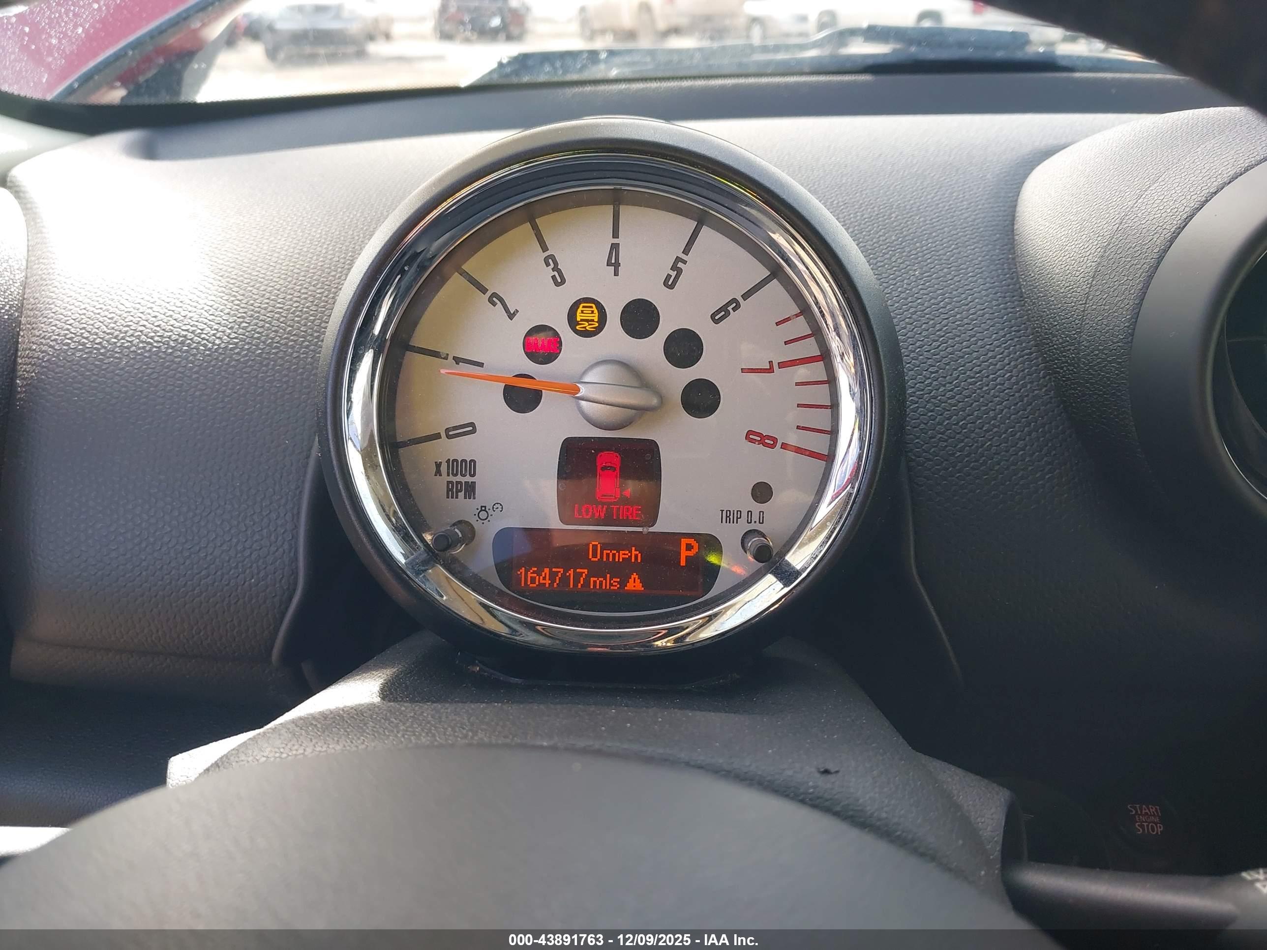 MINI COUNTRYMAN image 7