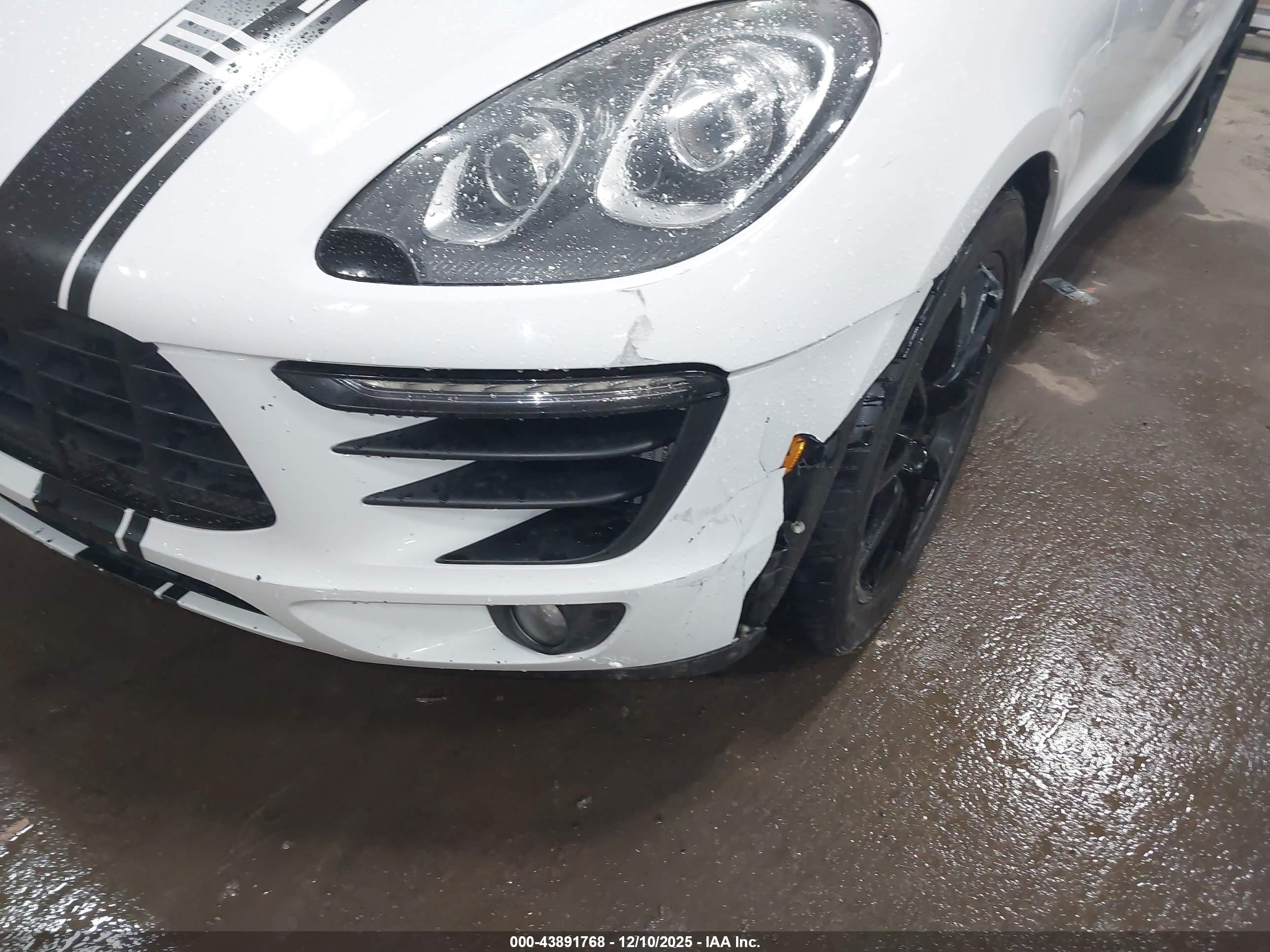 PORSCHE MACAN image 6