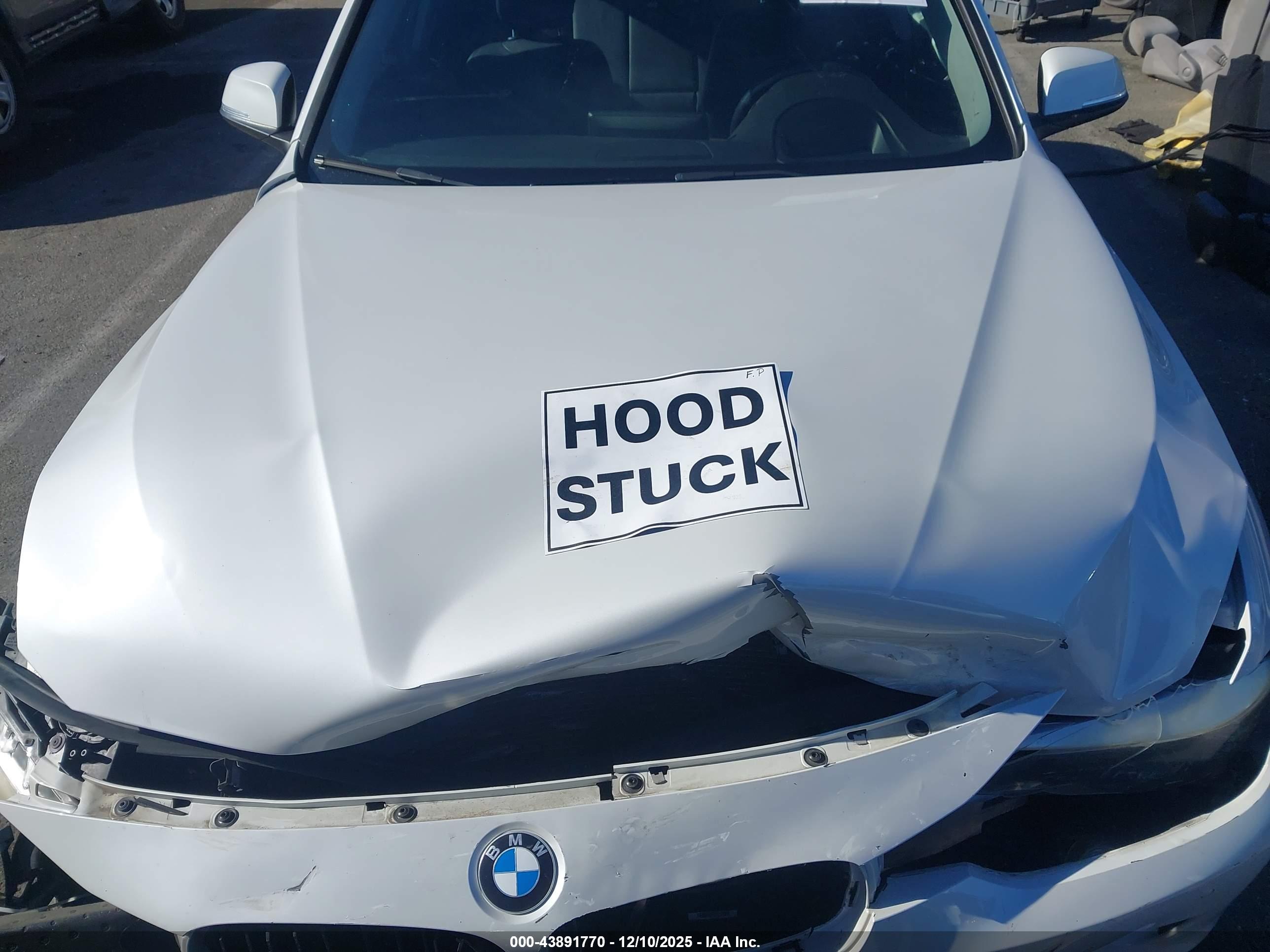 BMW 328I image 10