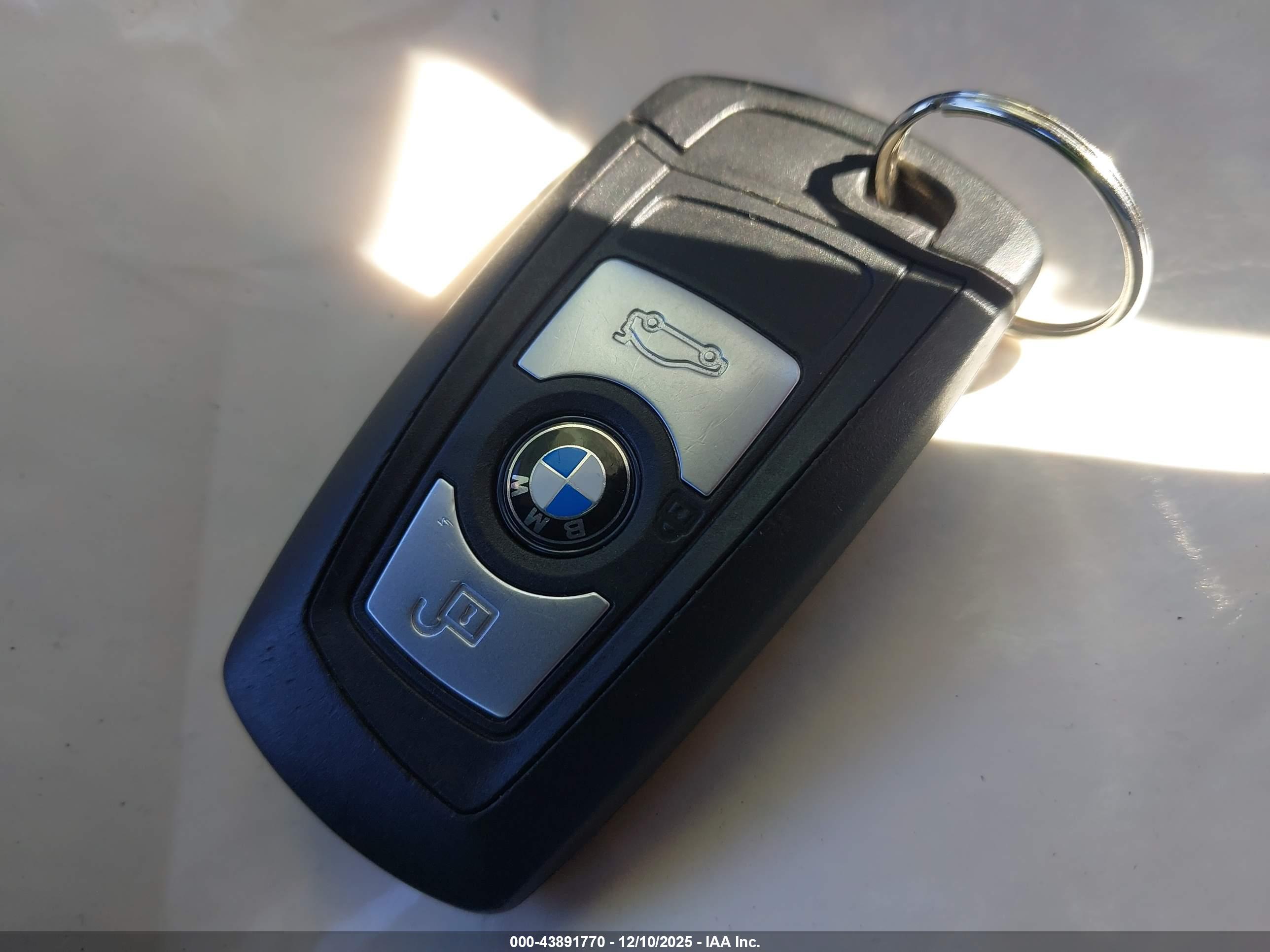 BMW 328I image 11