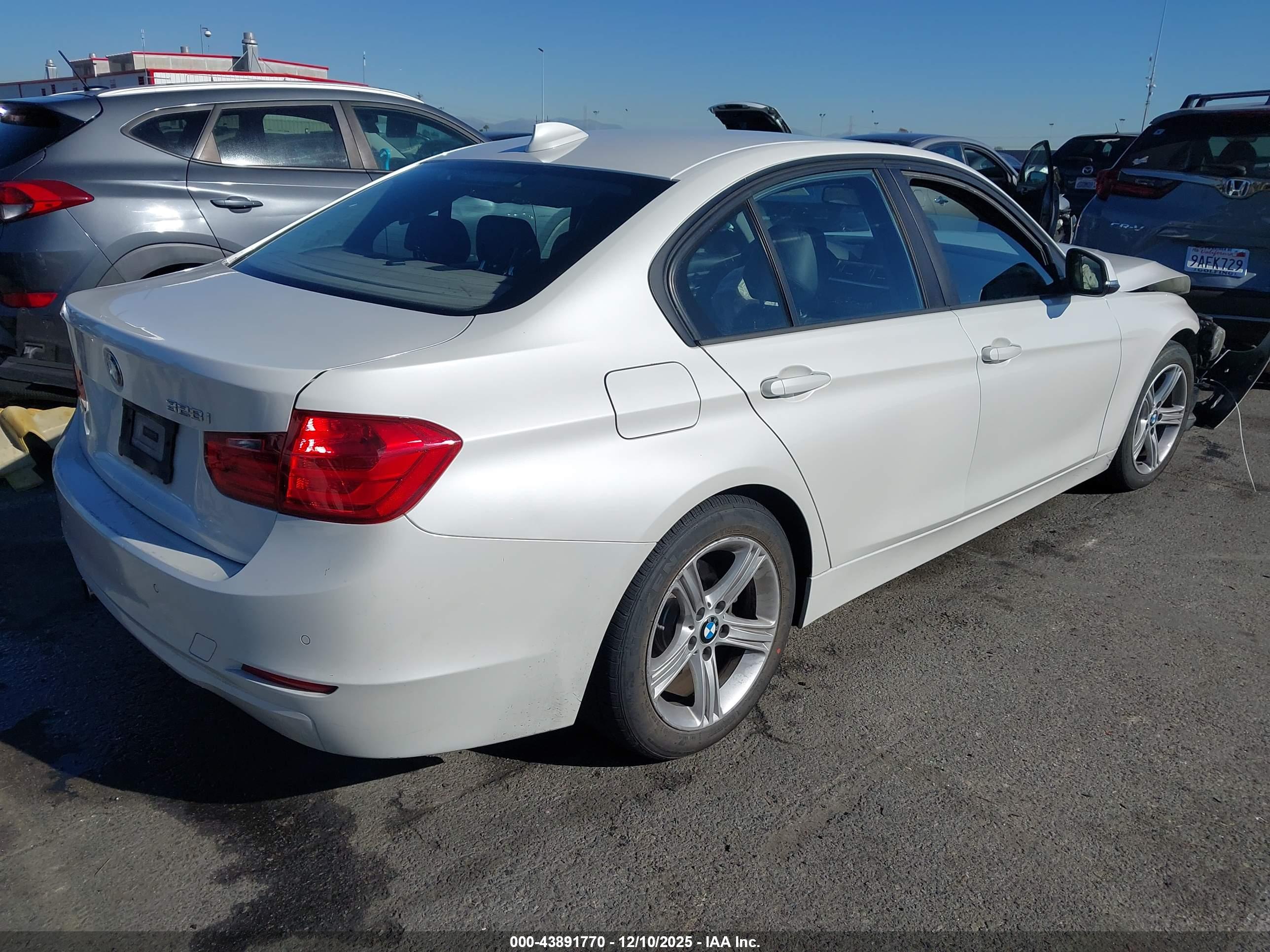 BMW 328I image 4