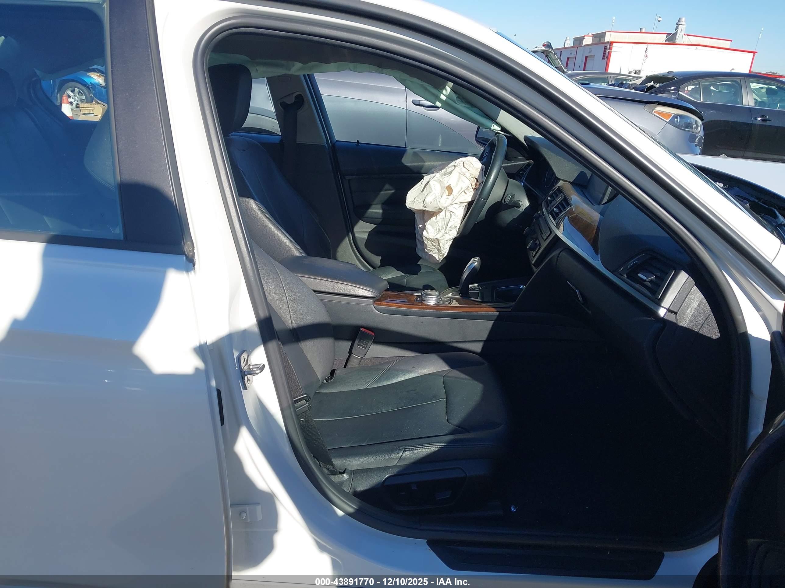 BMW 328I image 5