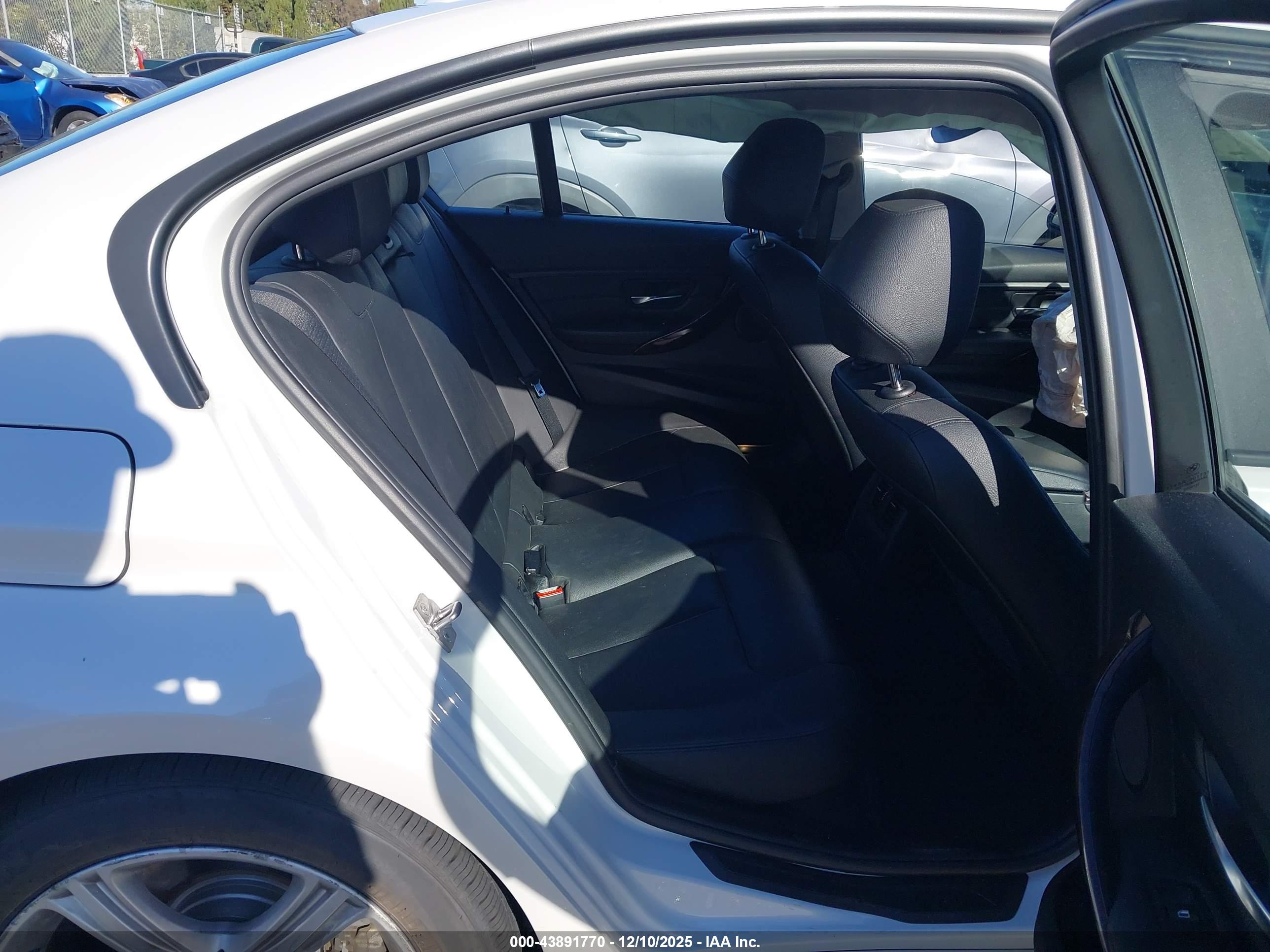 BMW 328I image 8