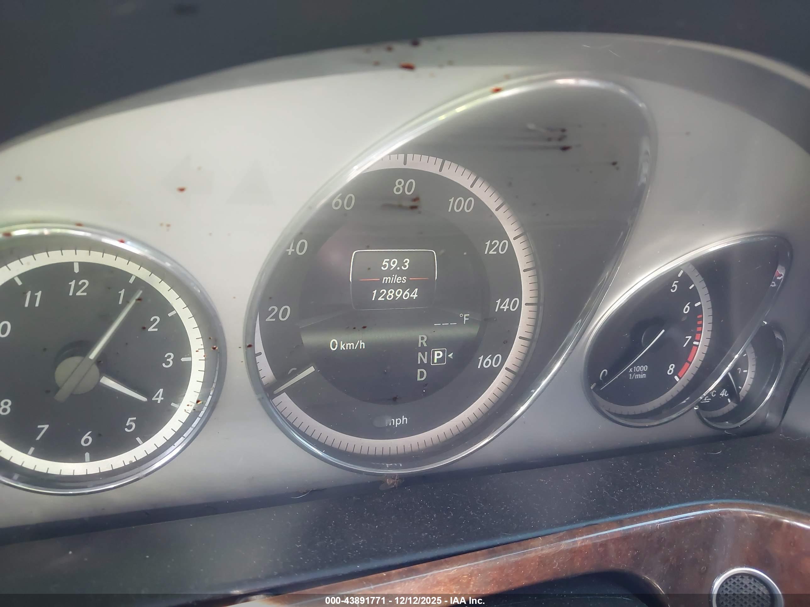 MERCEDES-BENZ E image 7