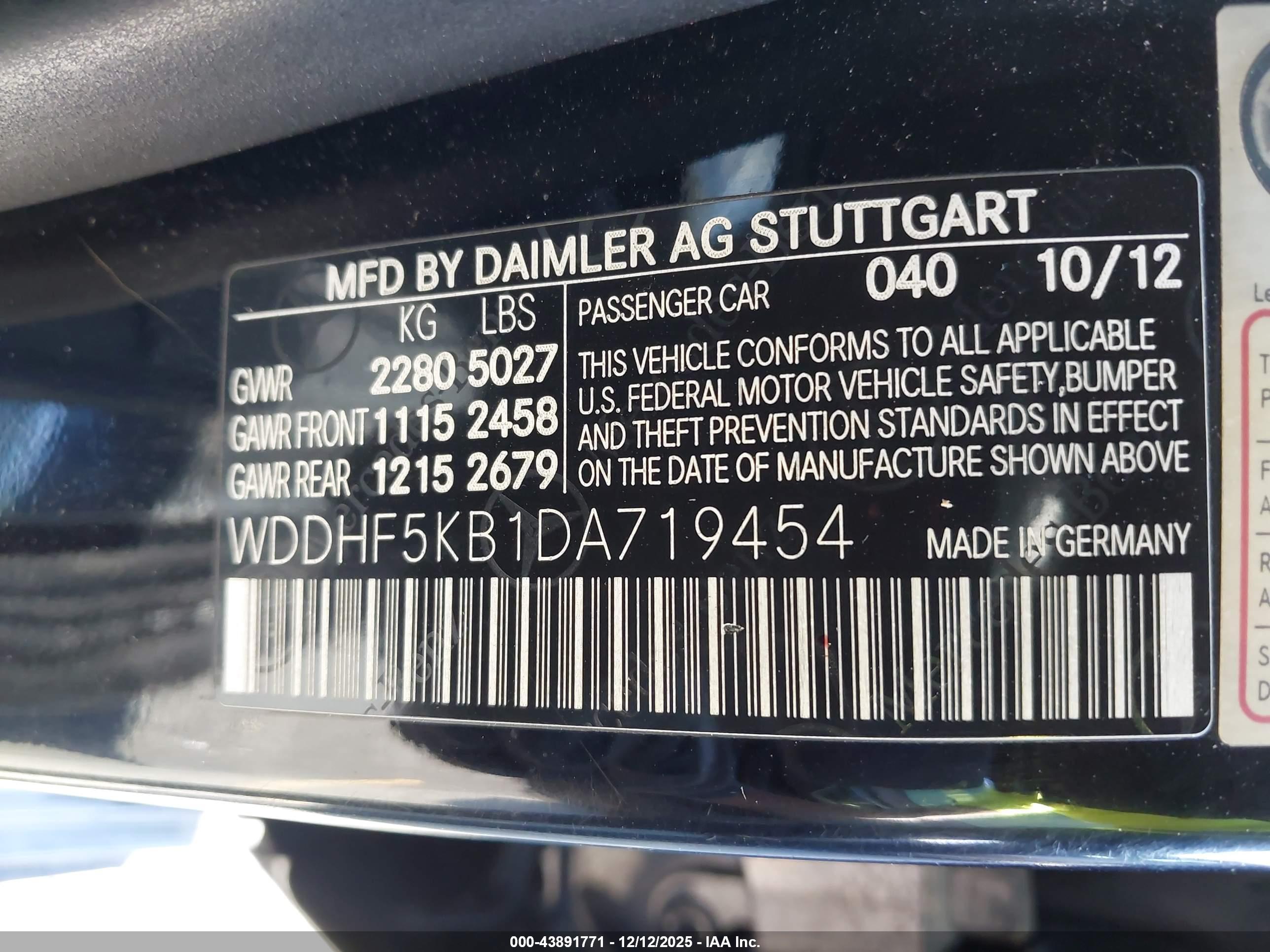 MERCEDES-BENZ E image 9