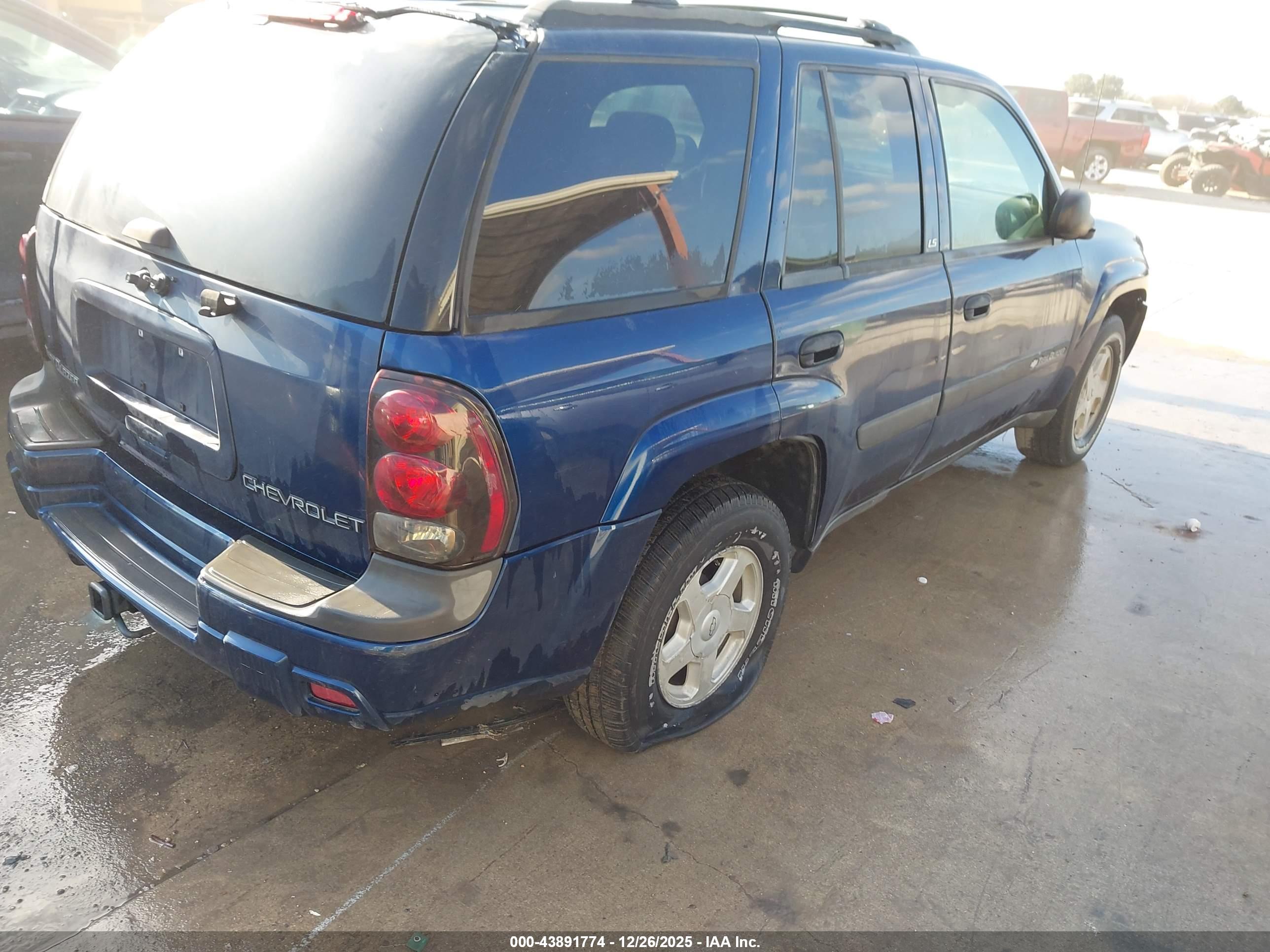 CHEVROLET TRAILBLAZER image 4