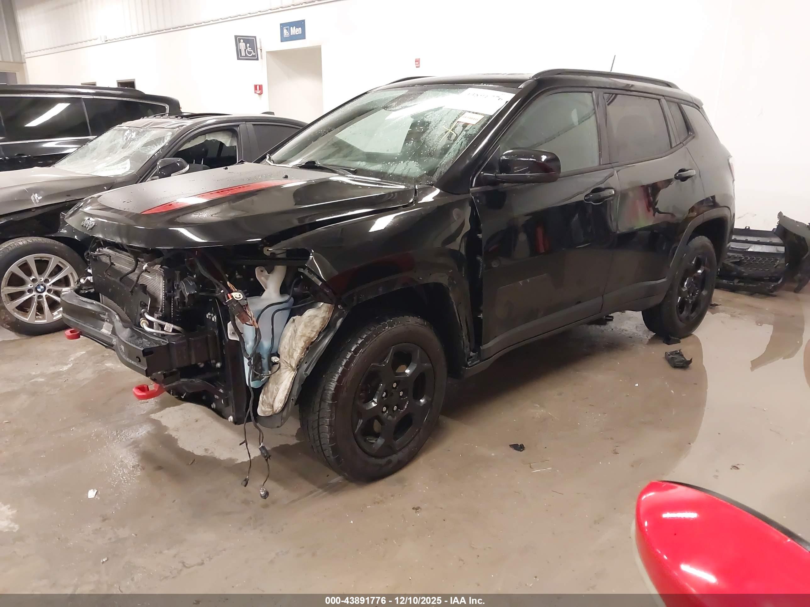 JEEP COMPASS image 2