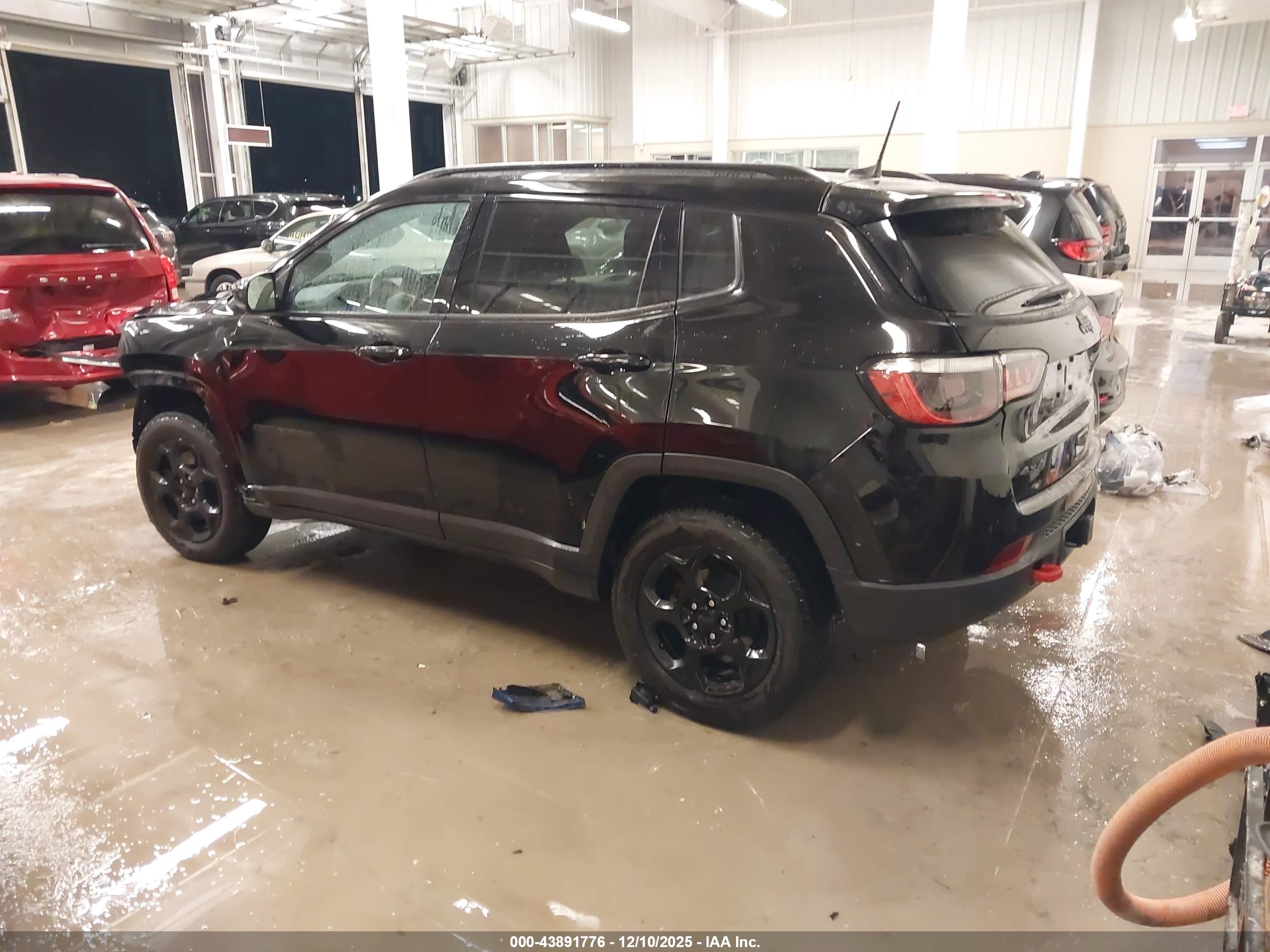 JEEP COMPASS image 3