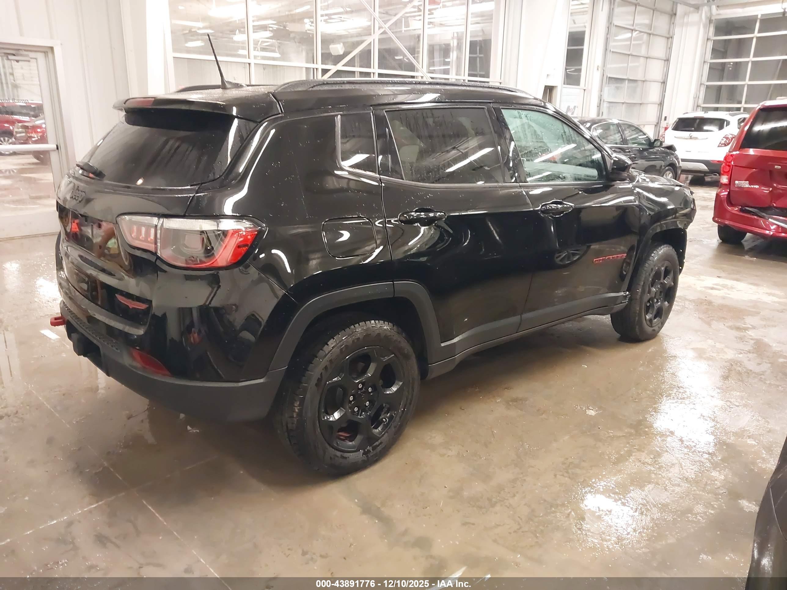 JEEP COMPASS image 4