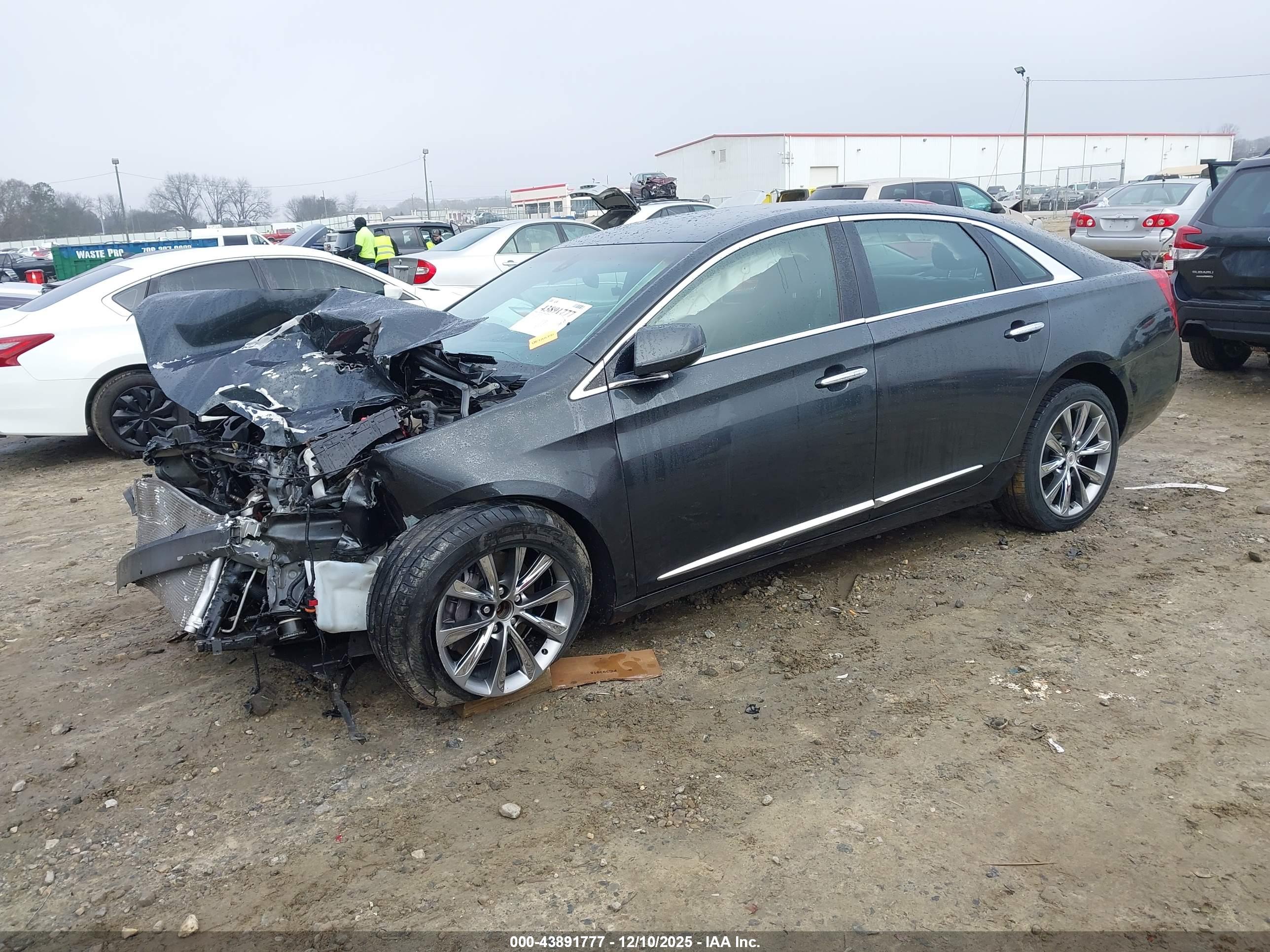 CADILLAC XTS image 2