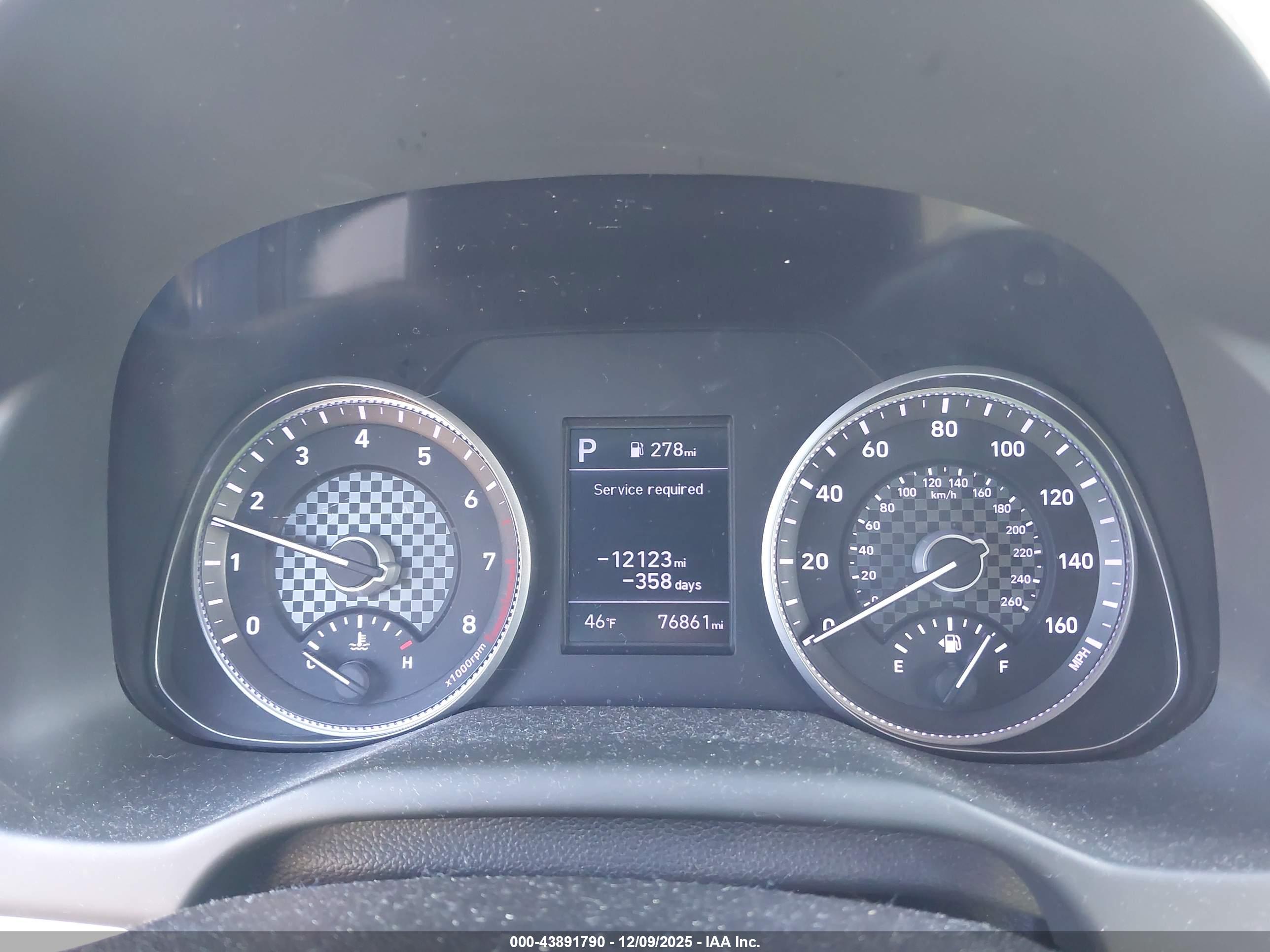 HYUNDAI ELANTRA image 7