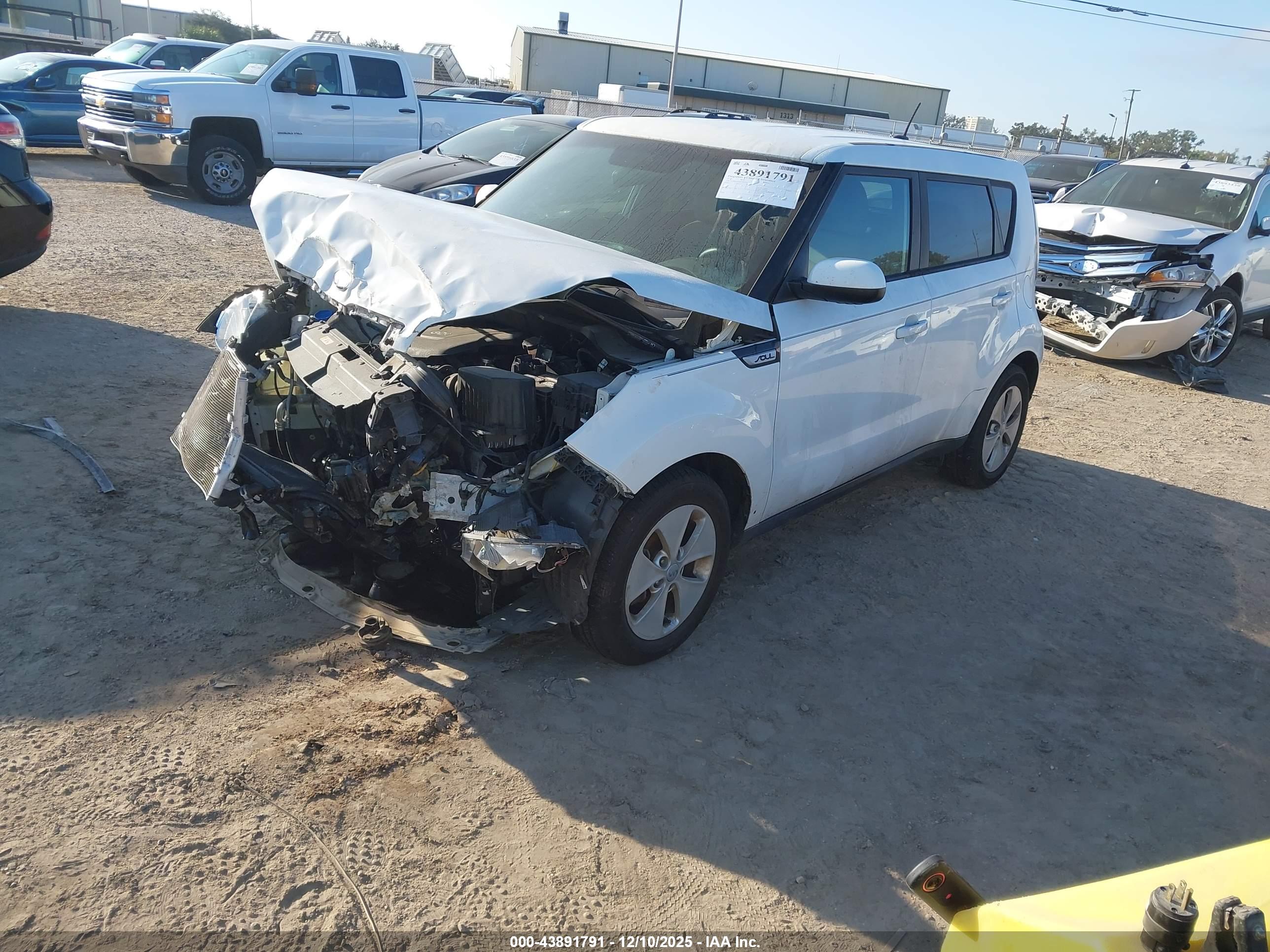 KIA SOUL image 2