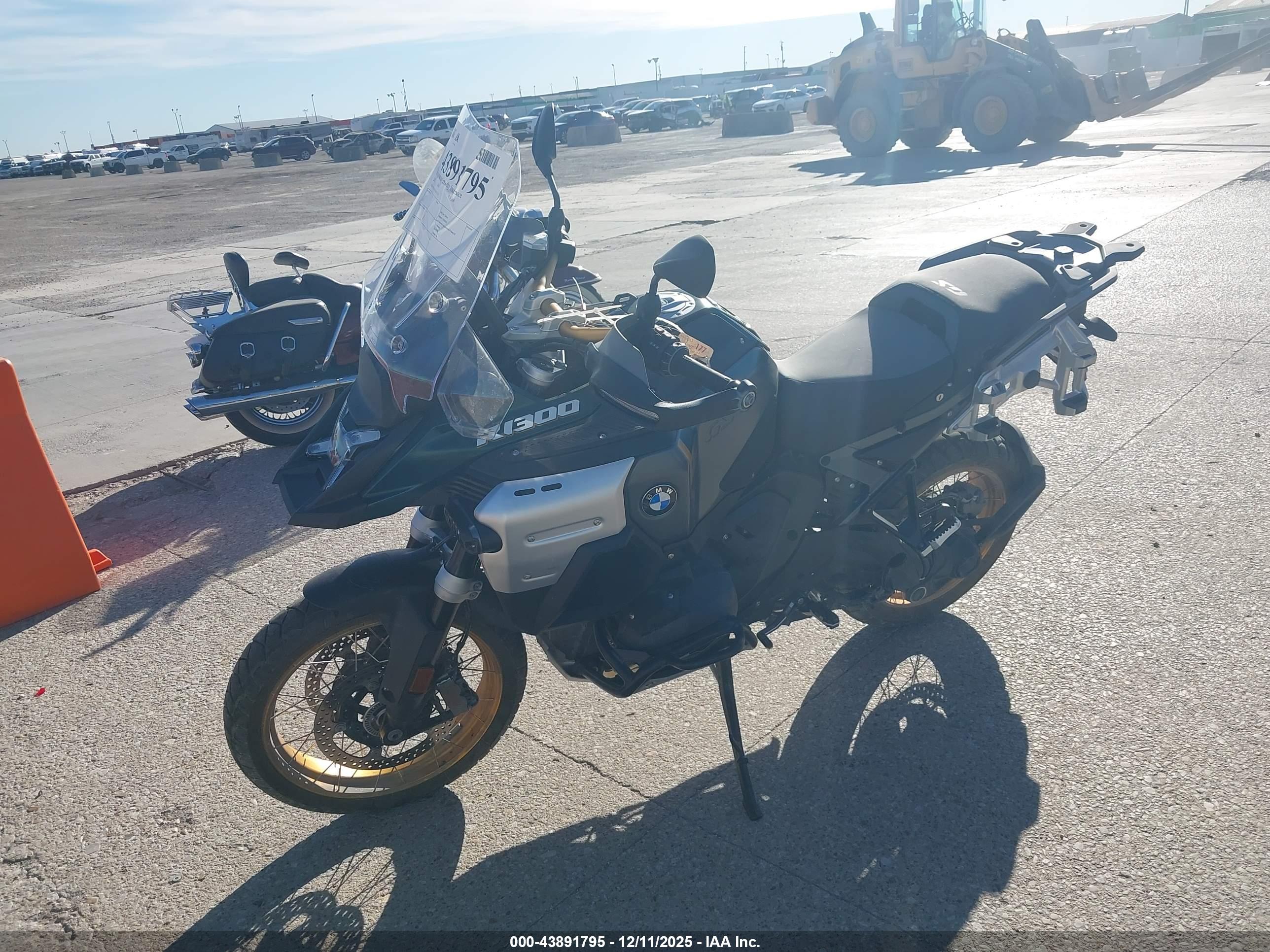BMW R image 2