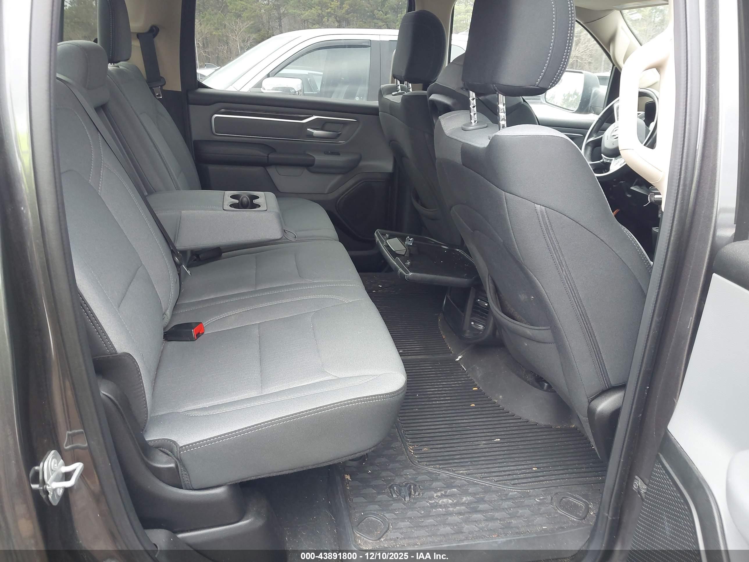 RAM 1500 image 8