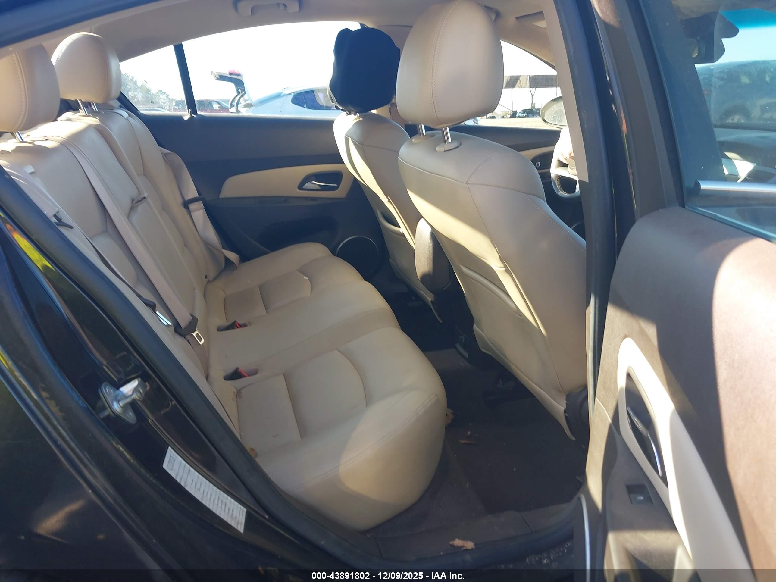 CHEVROLET CRUZE image 8