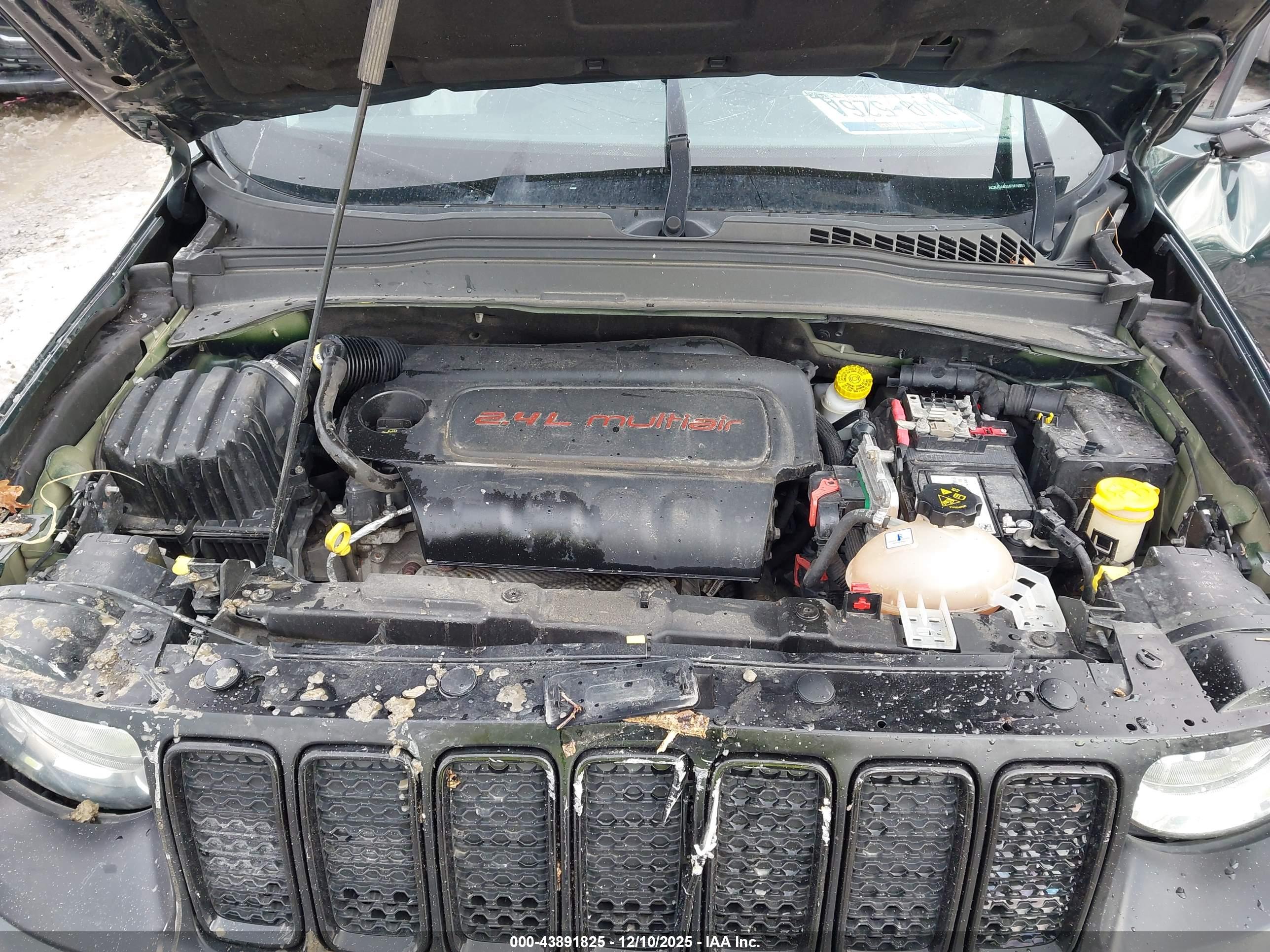 JEEP RENEGADE image 10