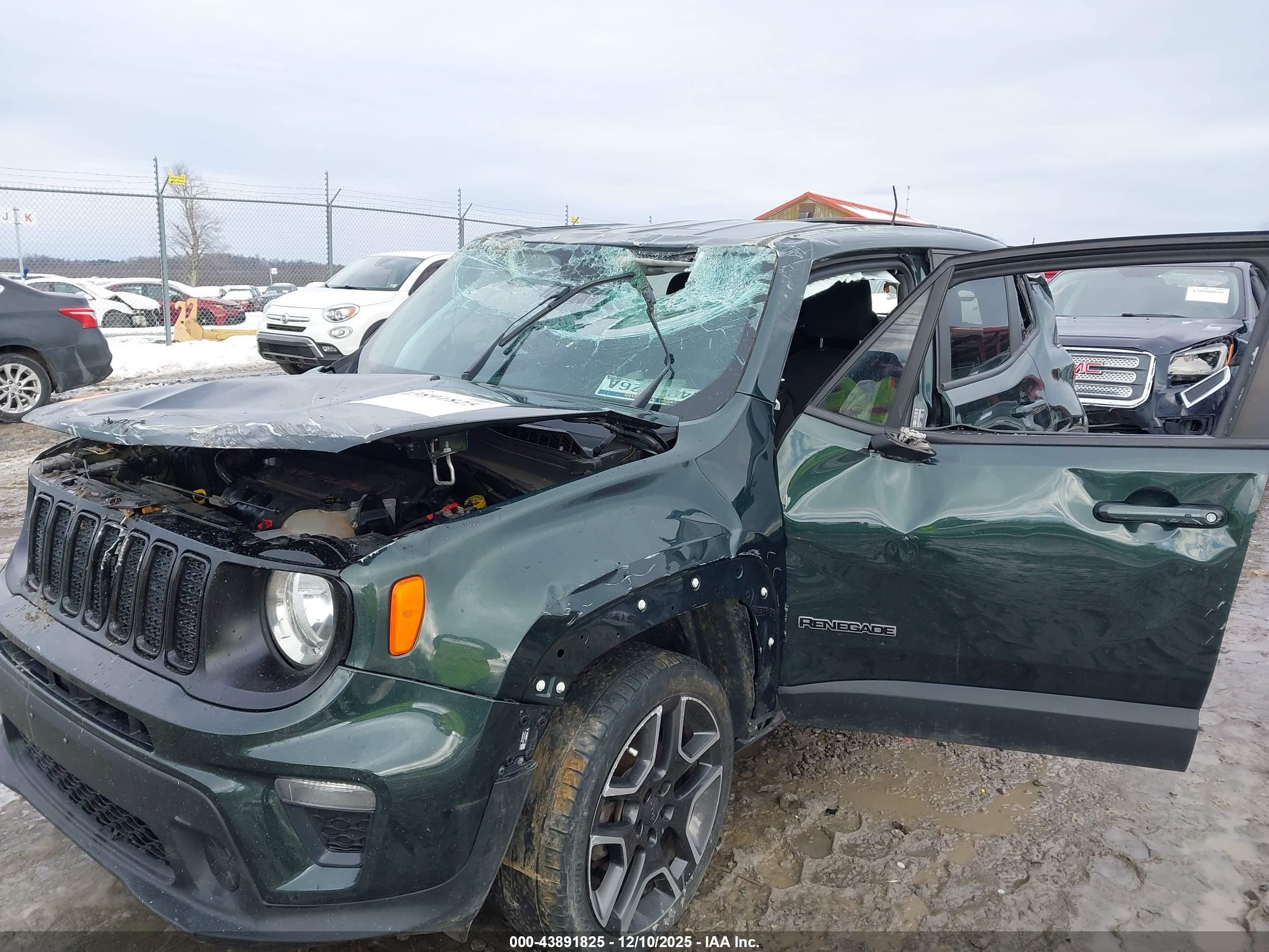 JEEP RENEGADE image 6