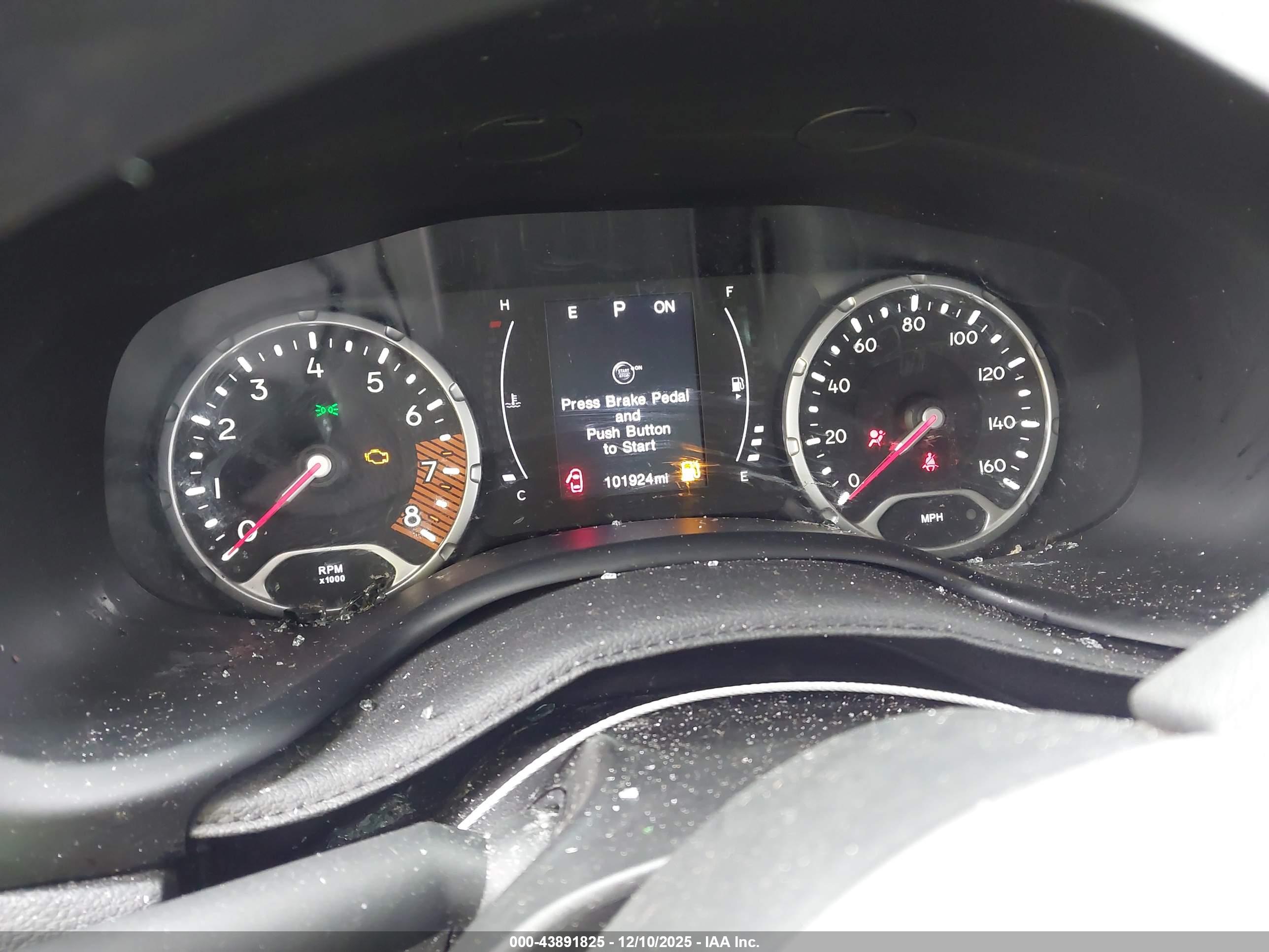 JEEP RENEGADE image 7