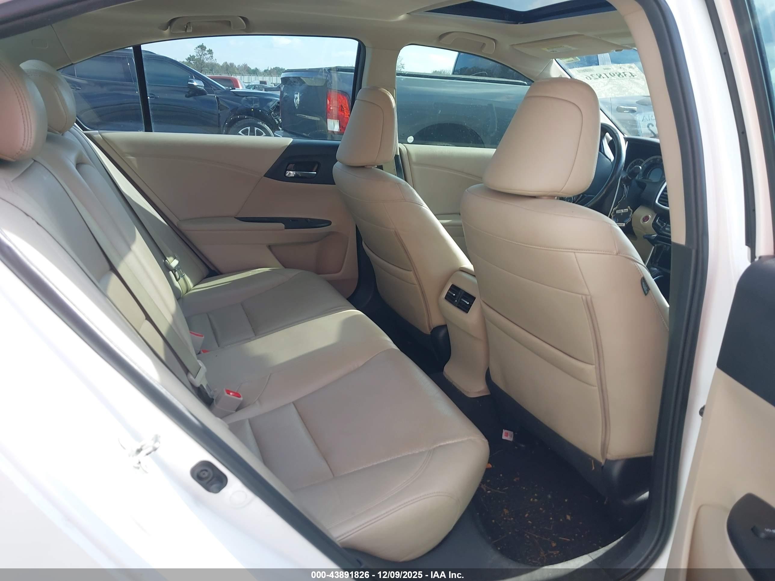 HONDA ACCORD image 8