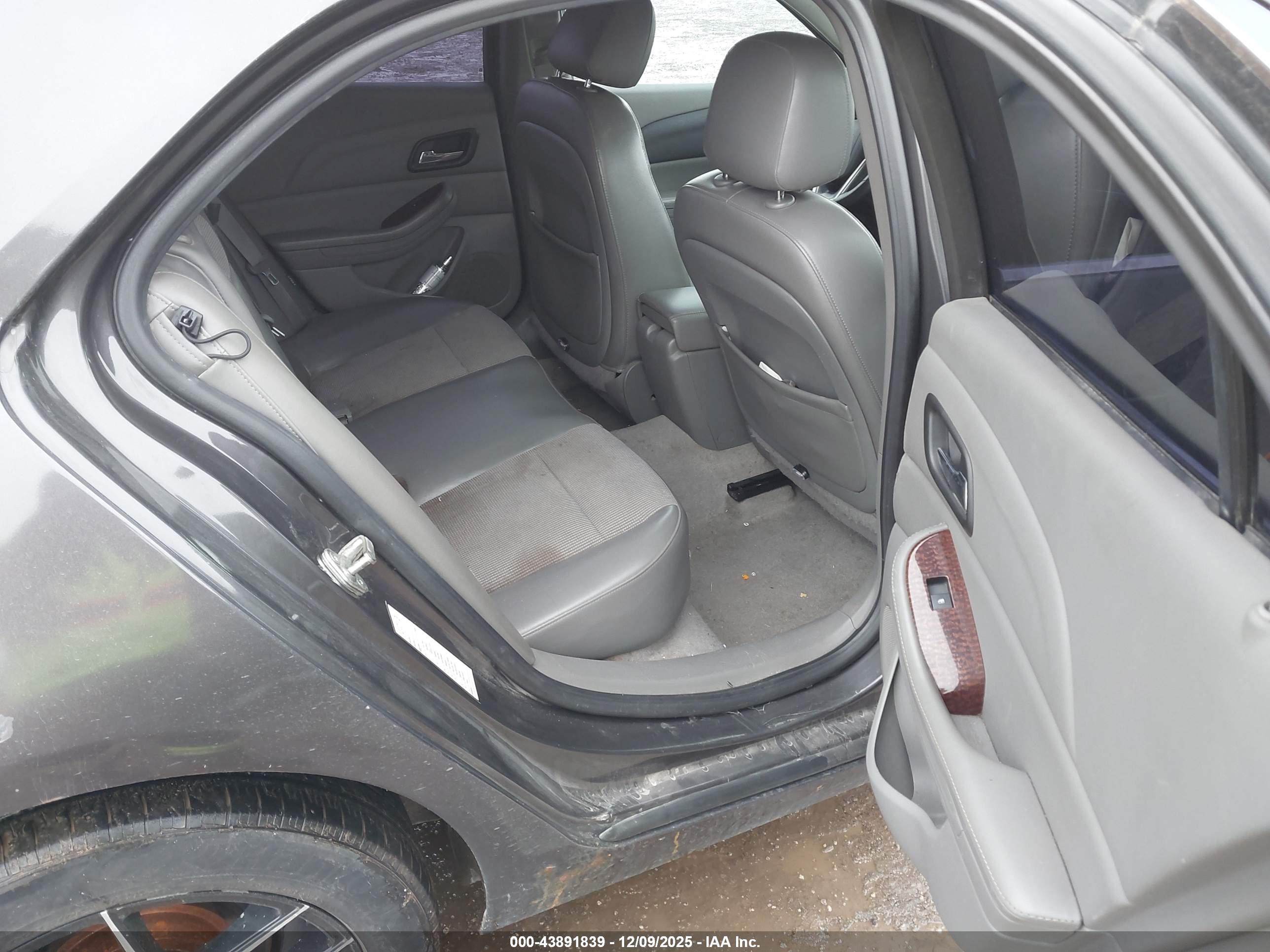 CHEVROLET MALIBU image 8