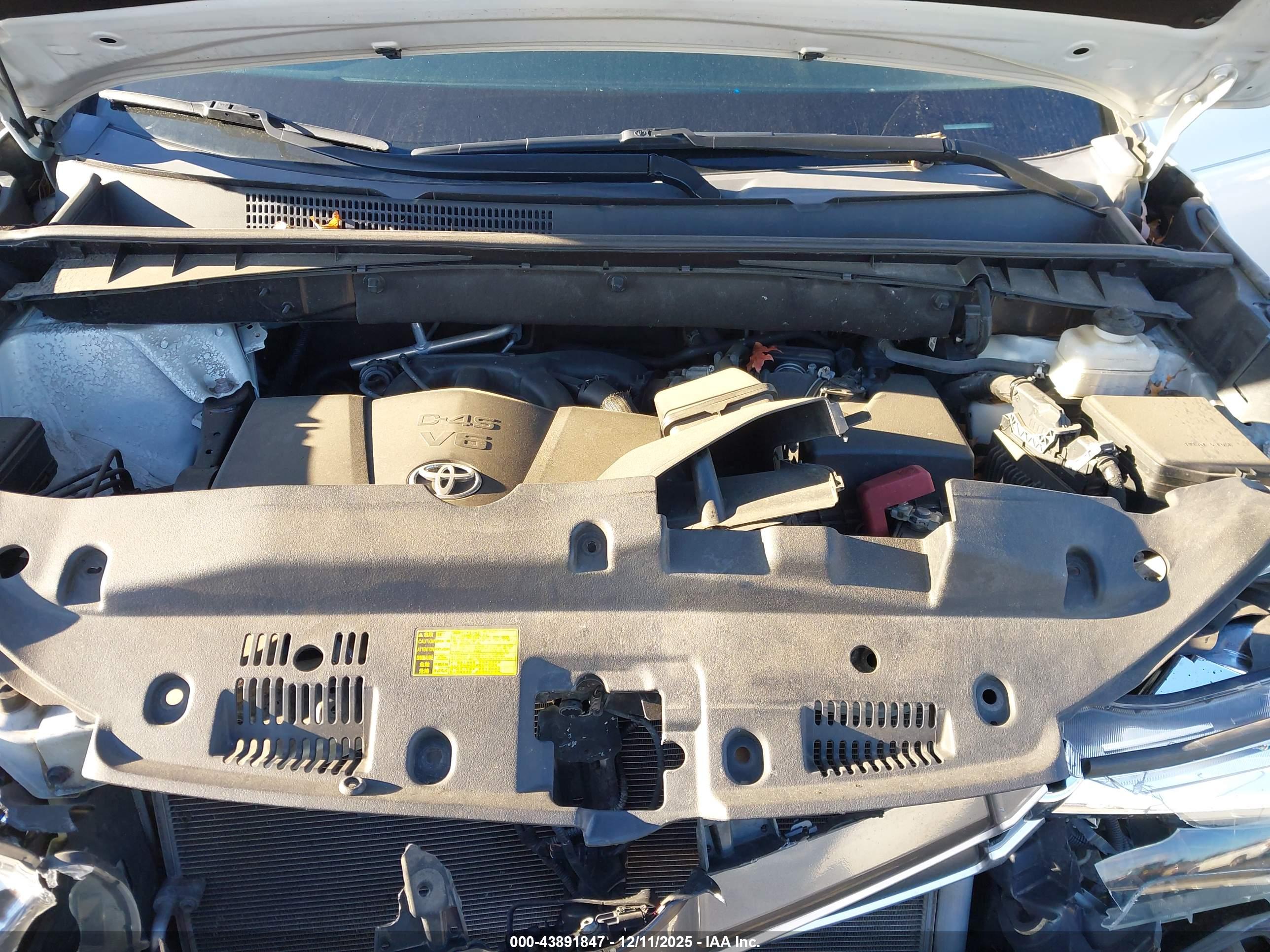 TOYOTA HIGHLANDER image 10