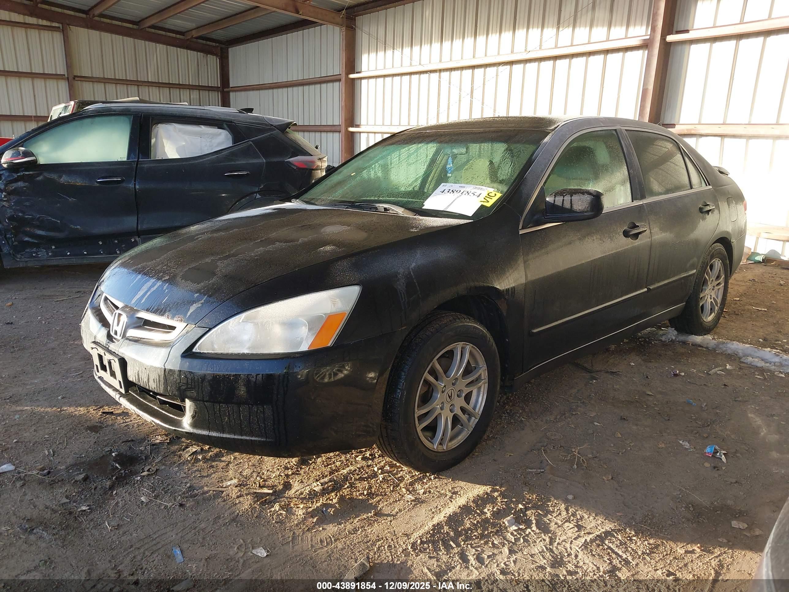 HONDA ACCORD image 2