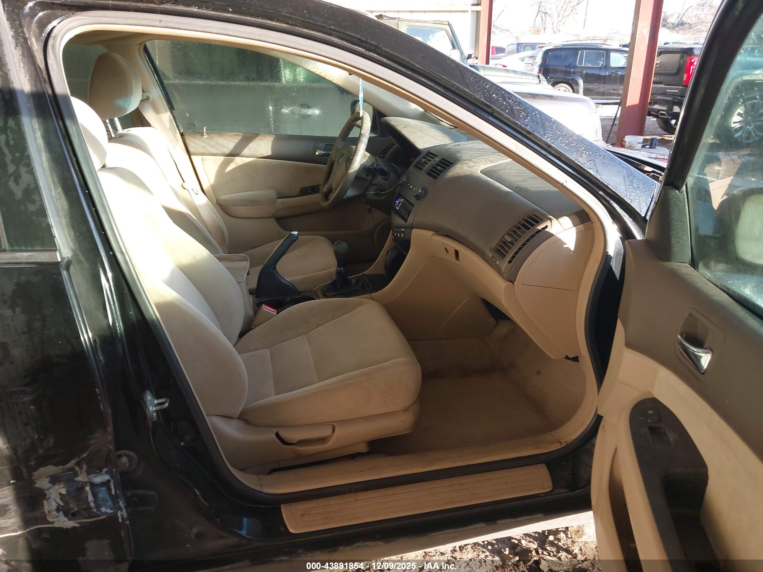 HONDA ACCORD image 5