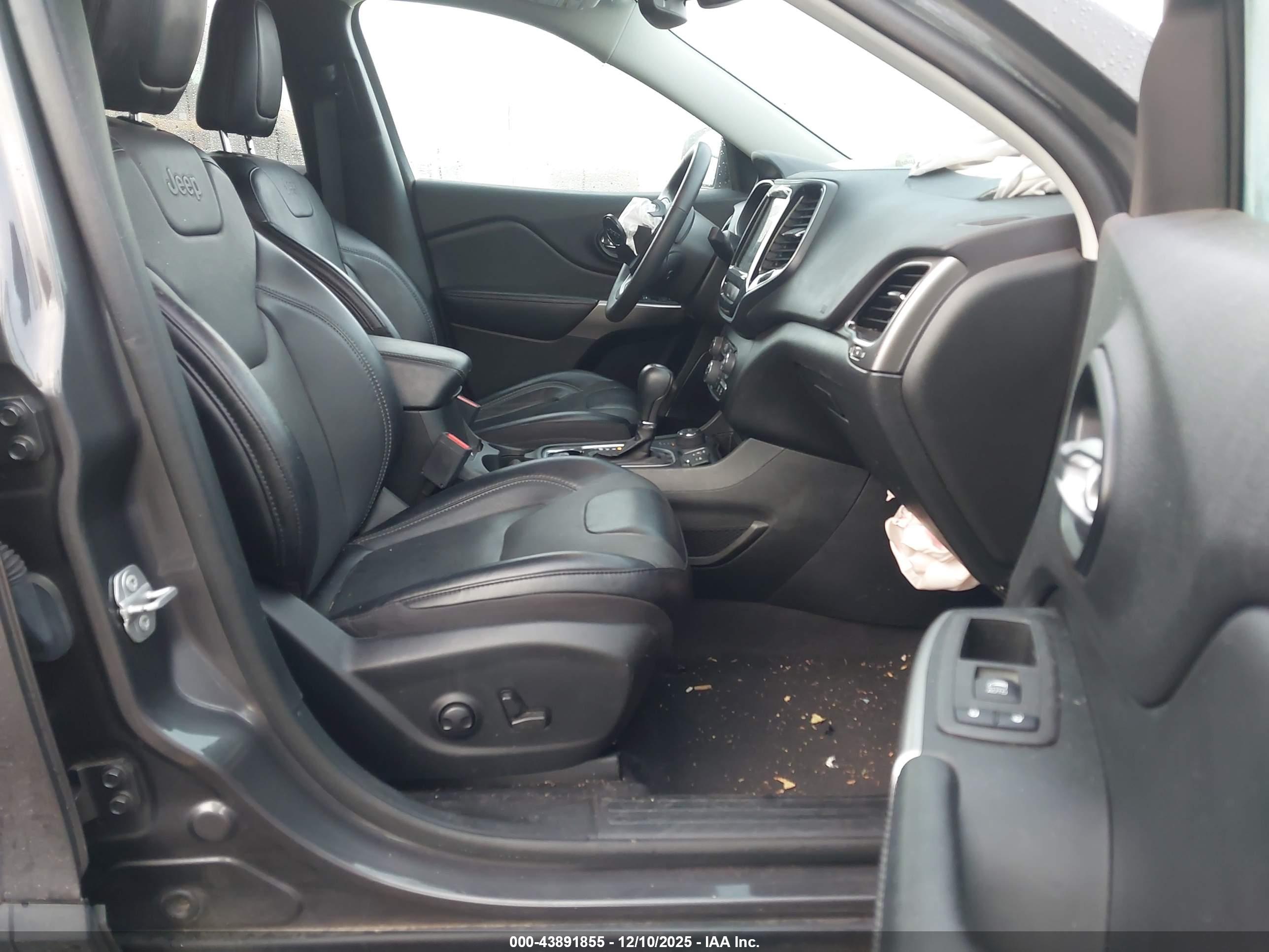 JEEP CHEROKEE image 5