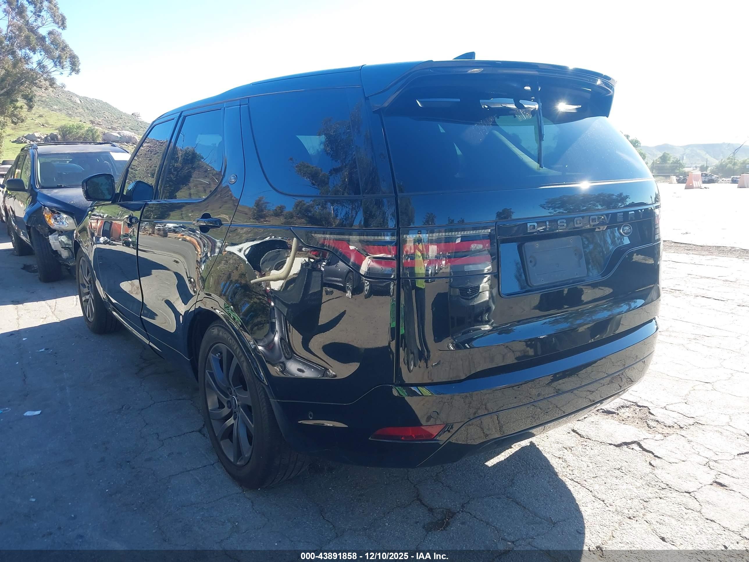LAND ROVER image 3