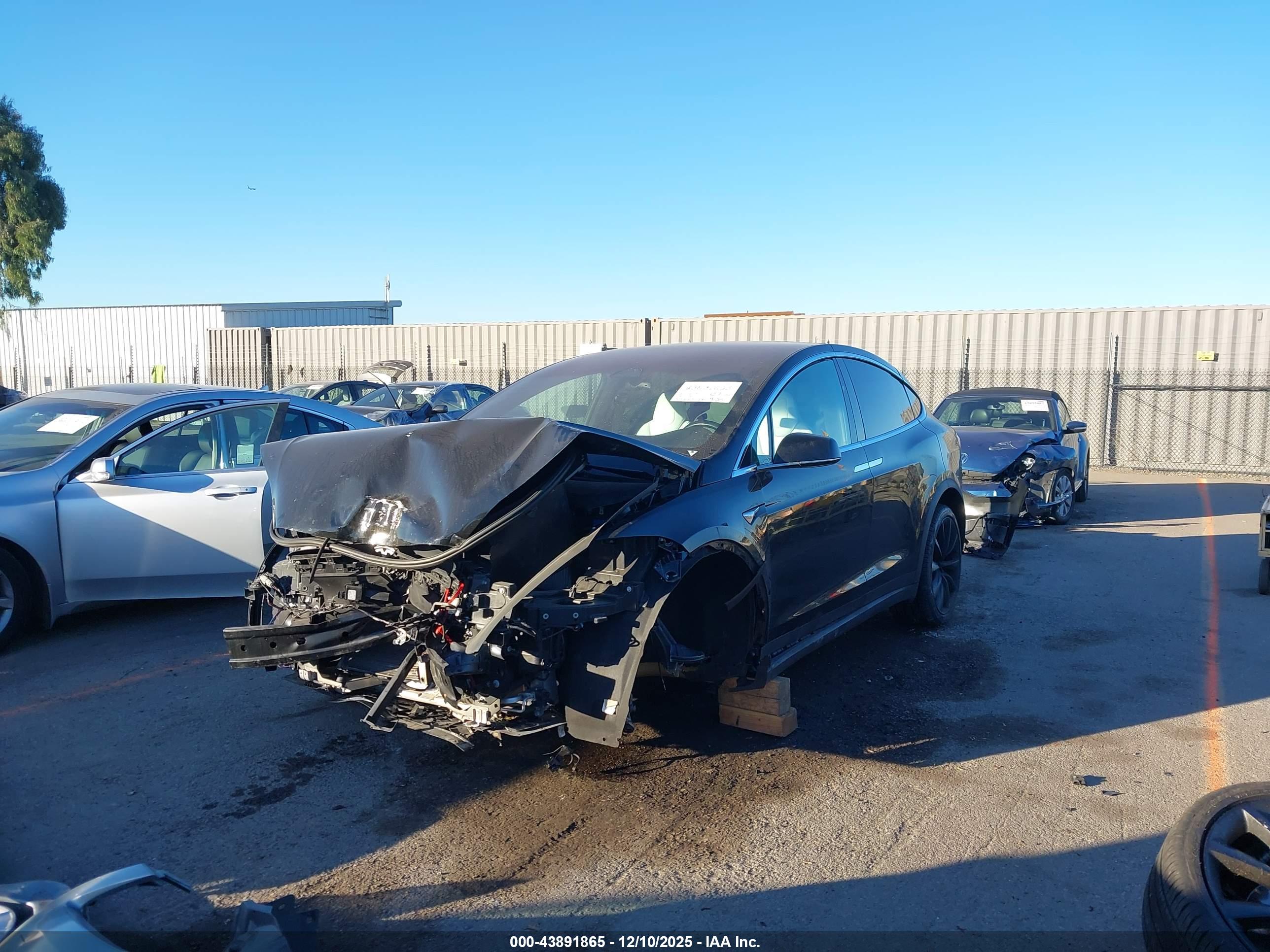 TESLA MODEL image 6