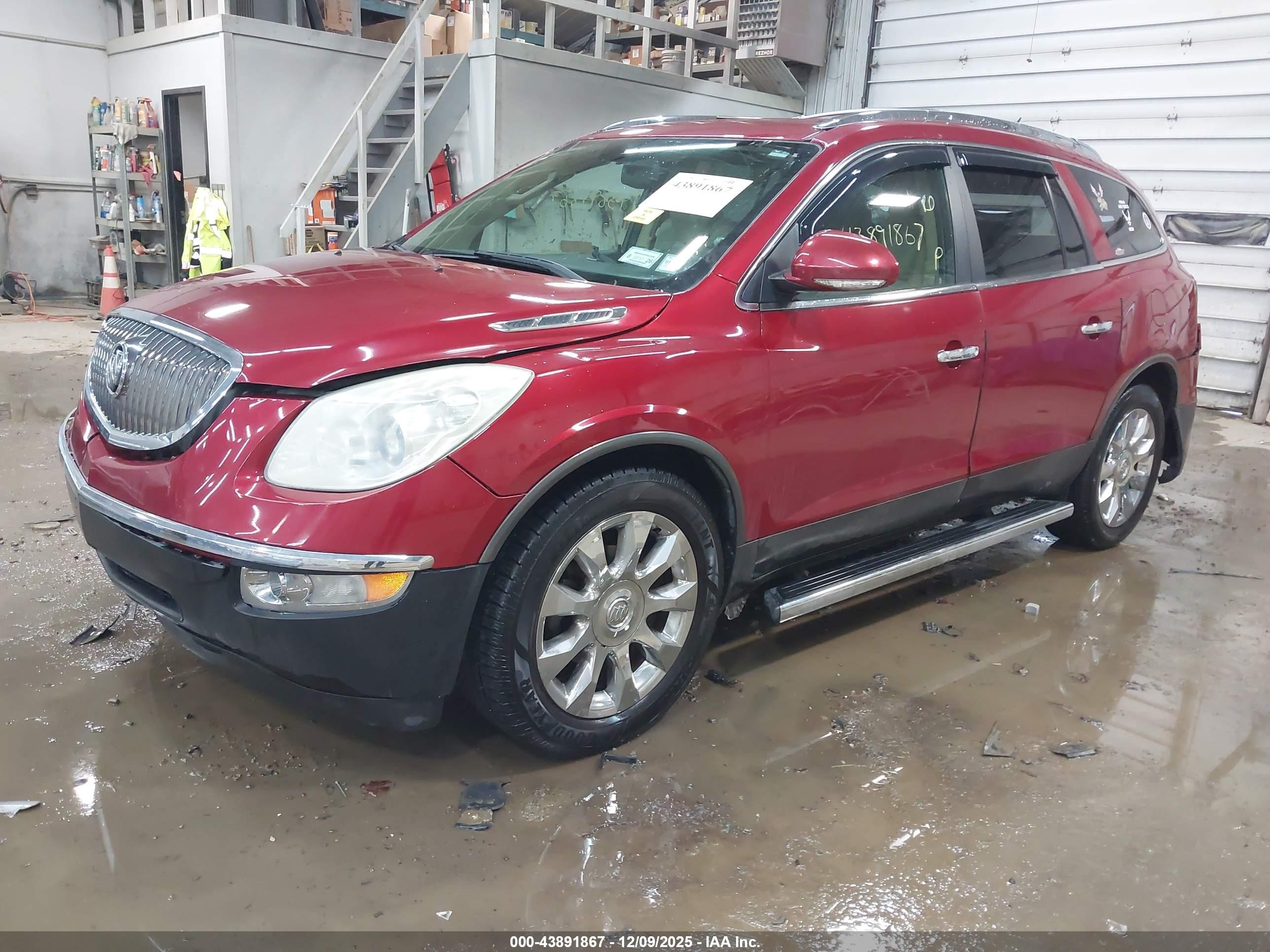 BUICK ENCLAVE image 2