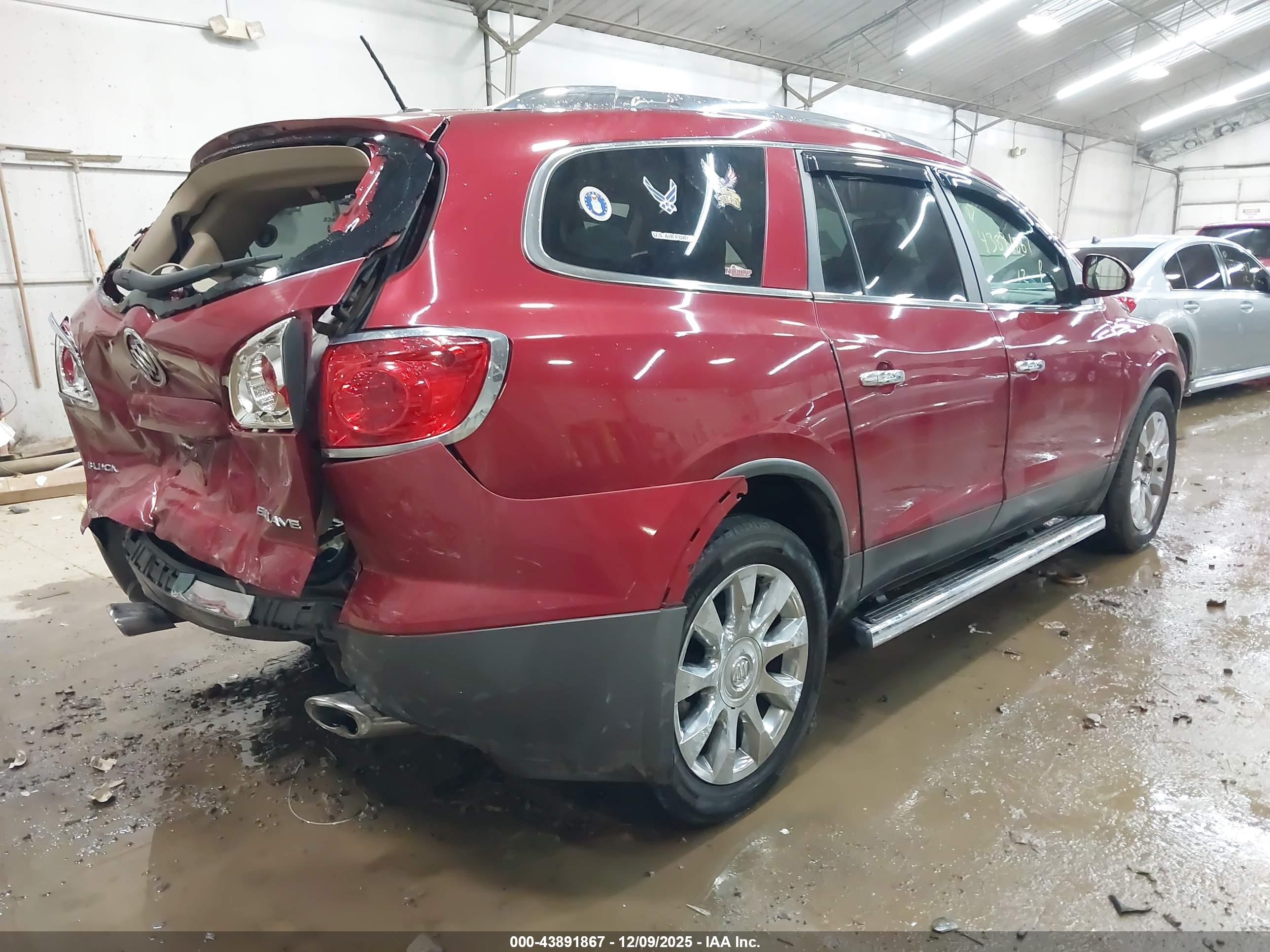 BUICK ENCLAVE image 4