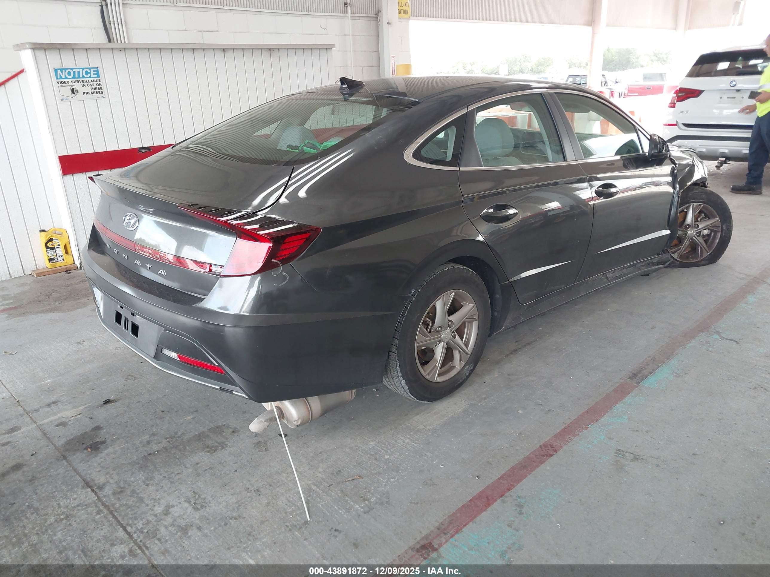 HYUNDAI SONATA image 4