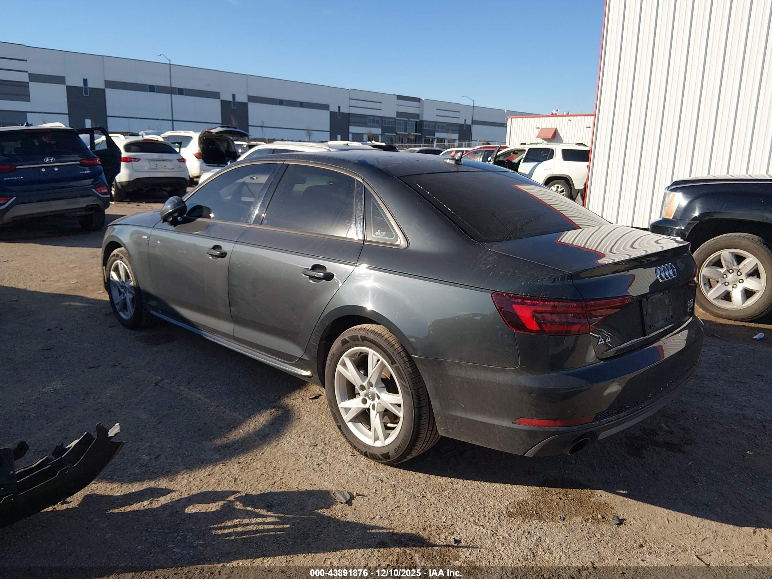 AUDI A4 image 3