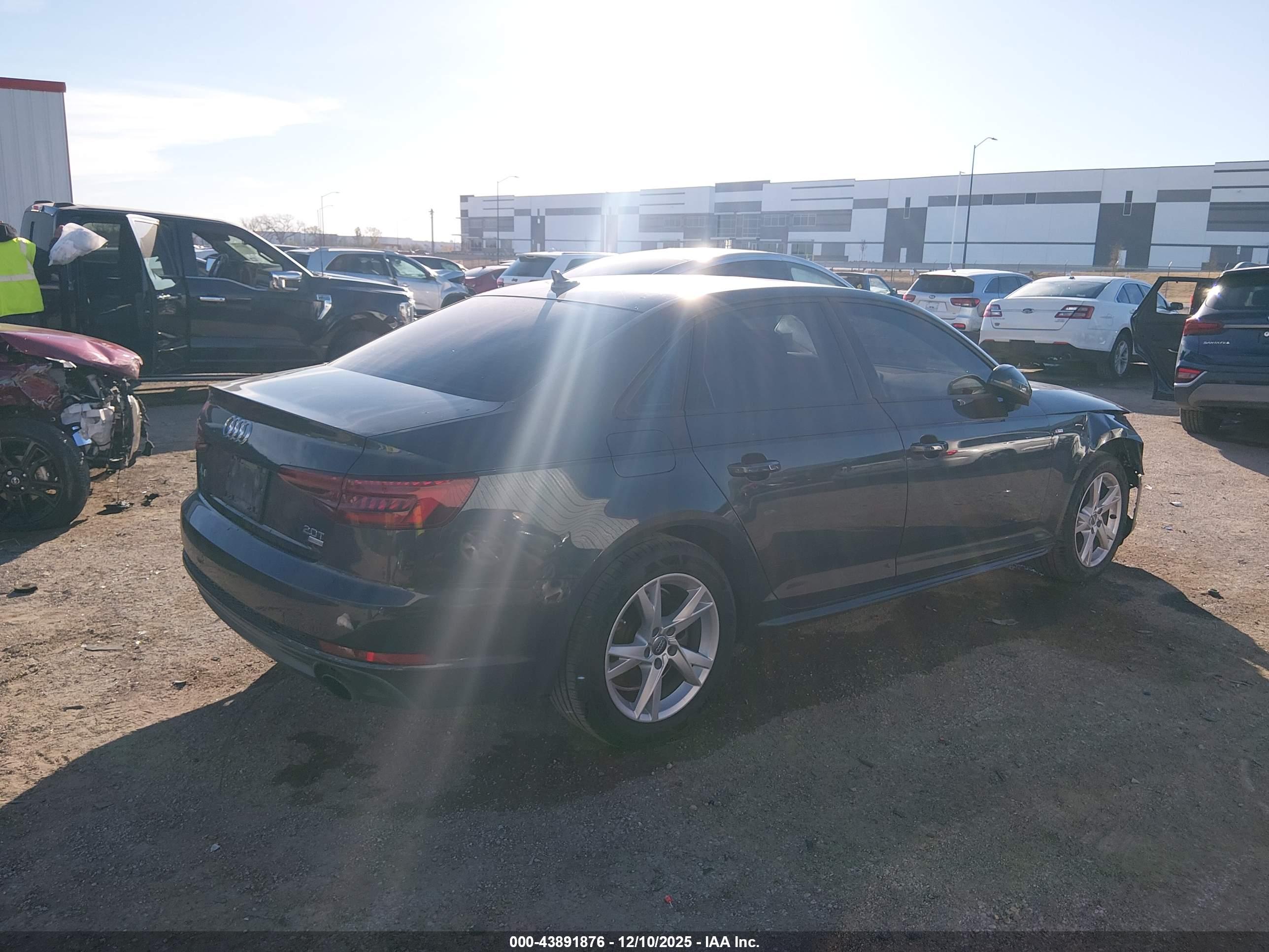 AUDI A4 image 4