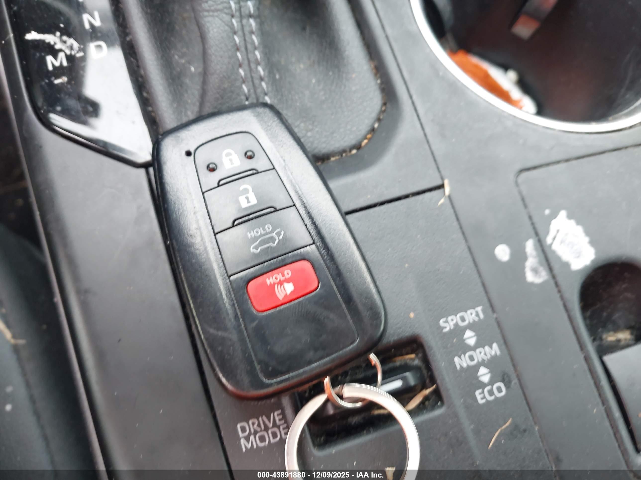 TOYOTA HIGHLANDER image 11