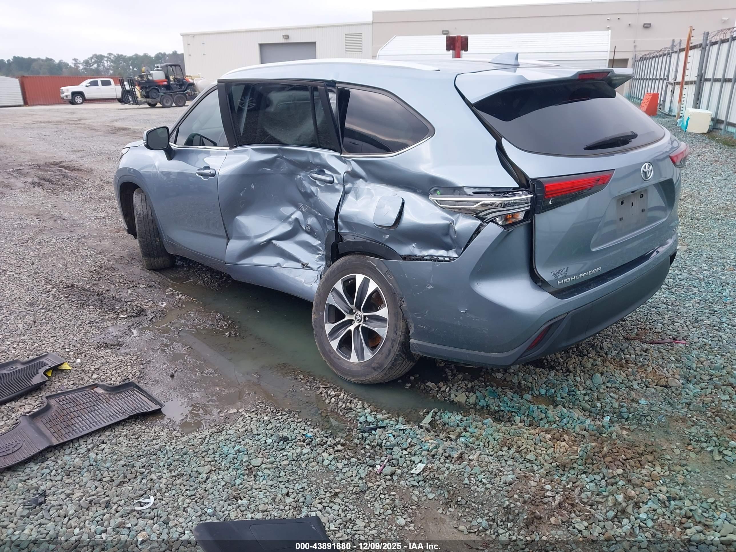 TOYOTA HIGHLANDER image 3