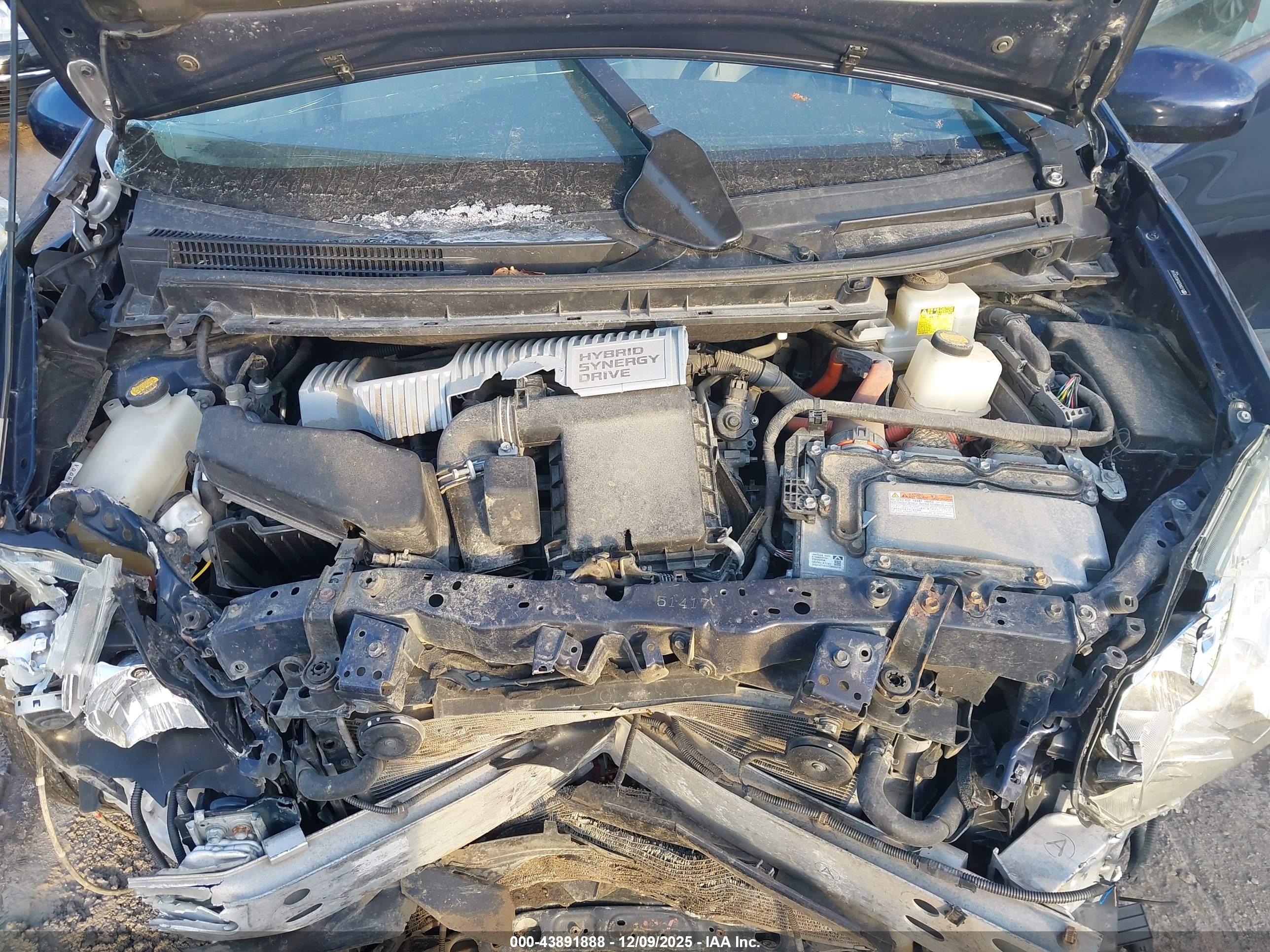TOYOTA PRIUS image 10