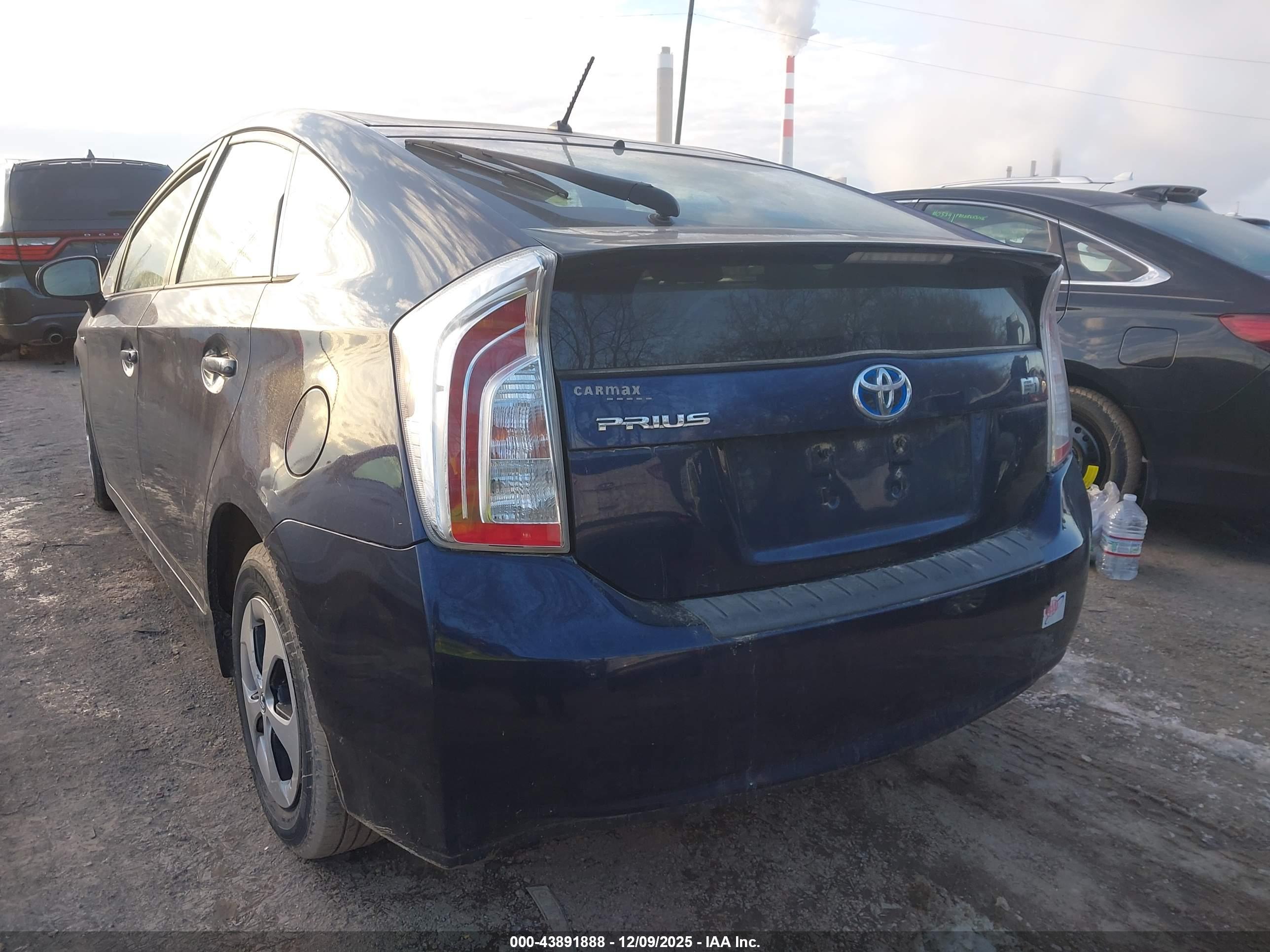 TOYOTA PRIUS image 3