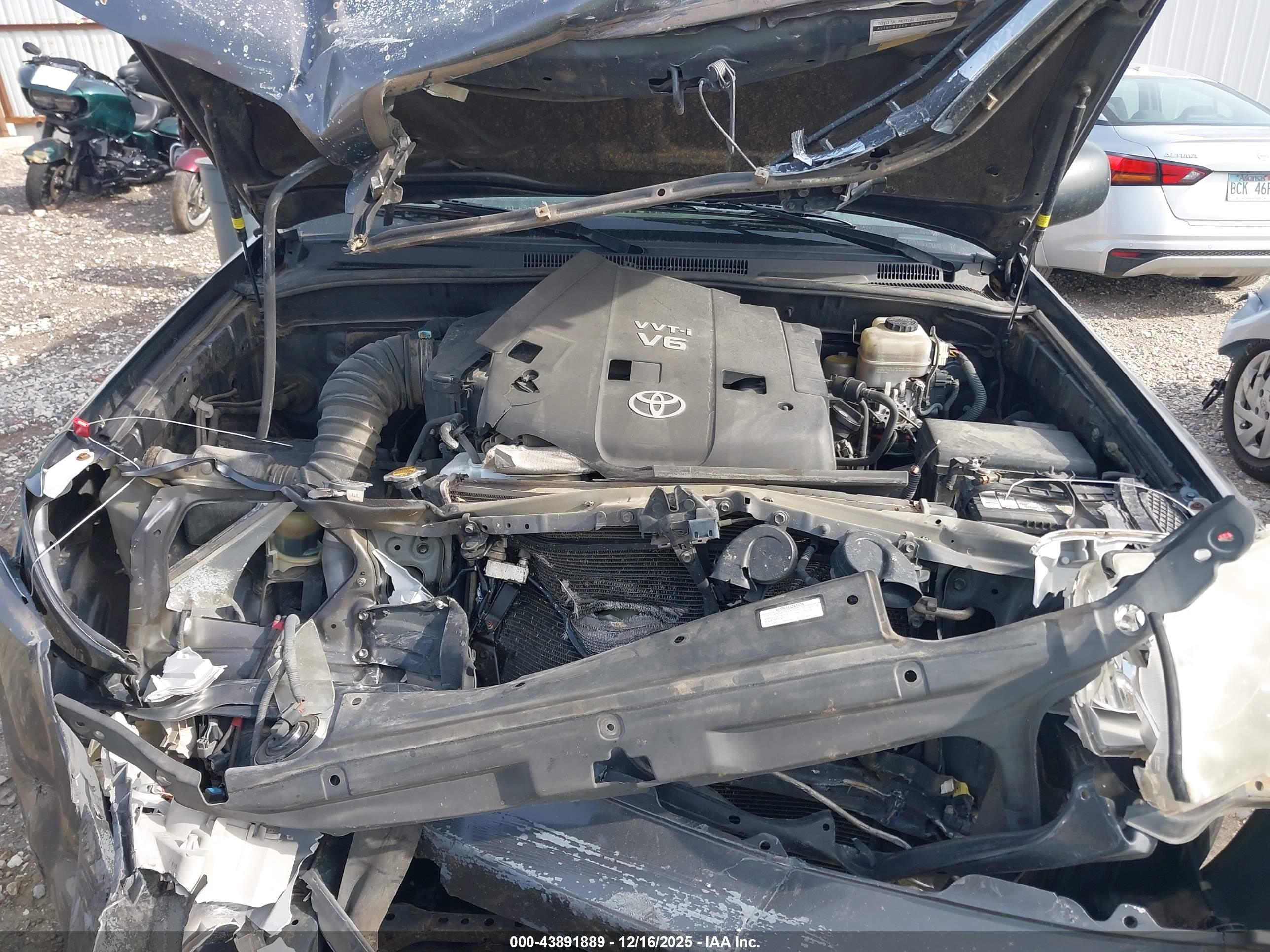 TOYOTA 4RUNNER image 10