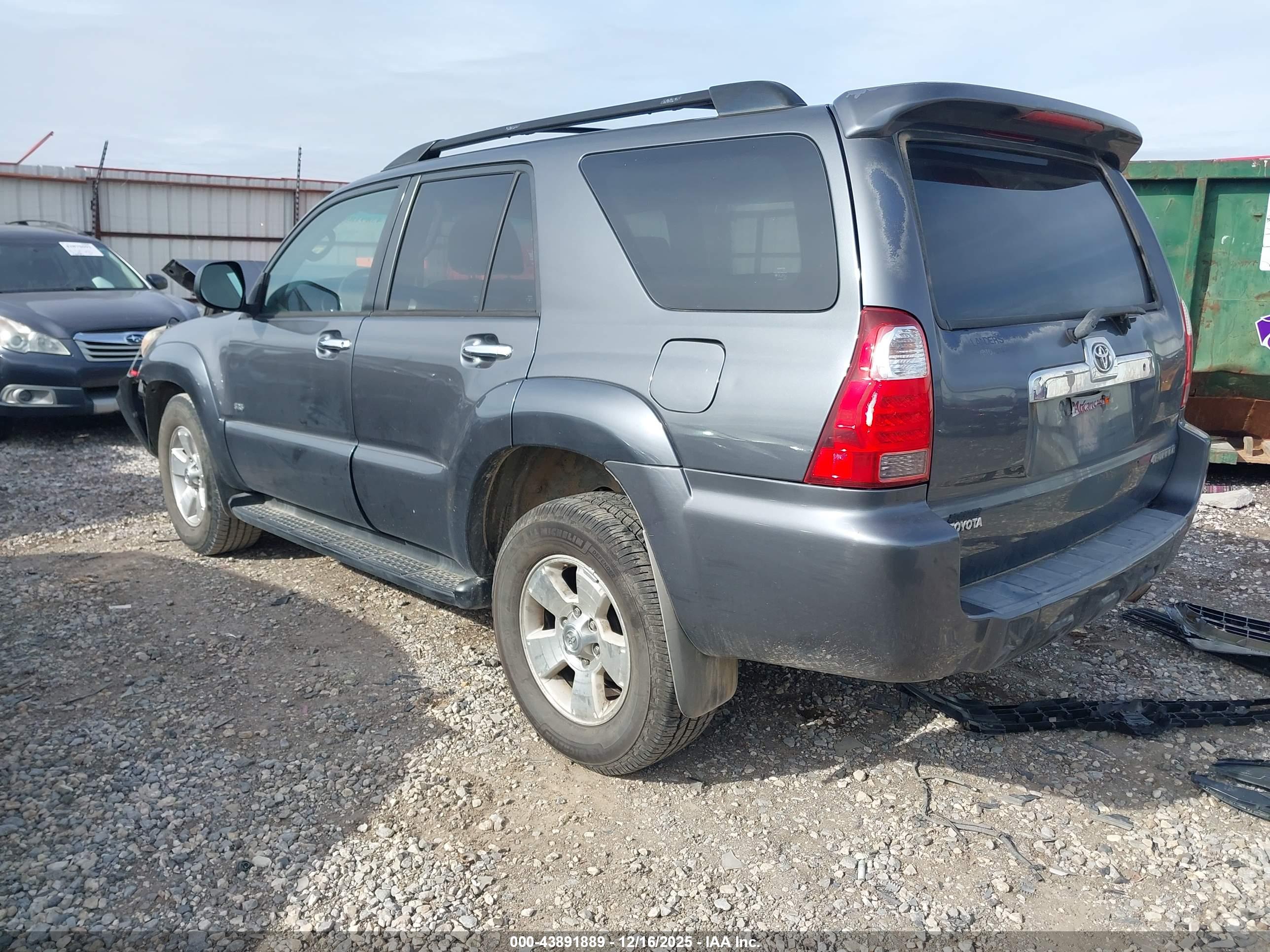 TOYOTA 4RUNNER image 3