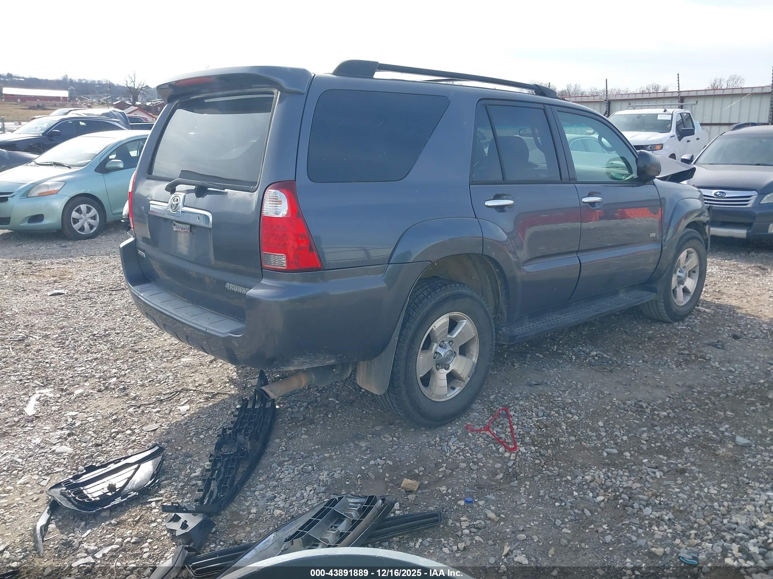 TOYOTA 4RUNNER image 4