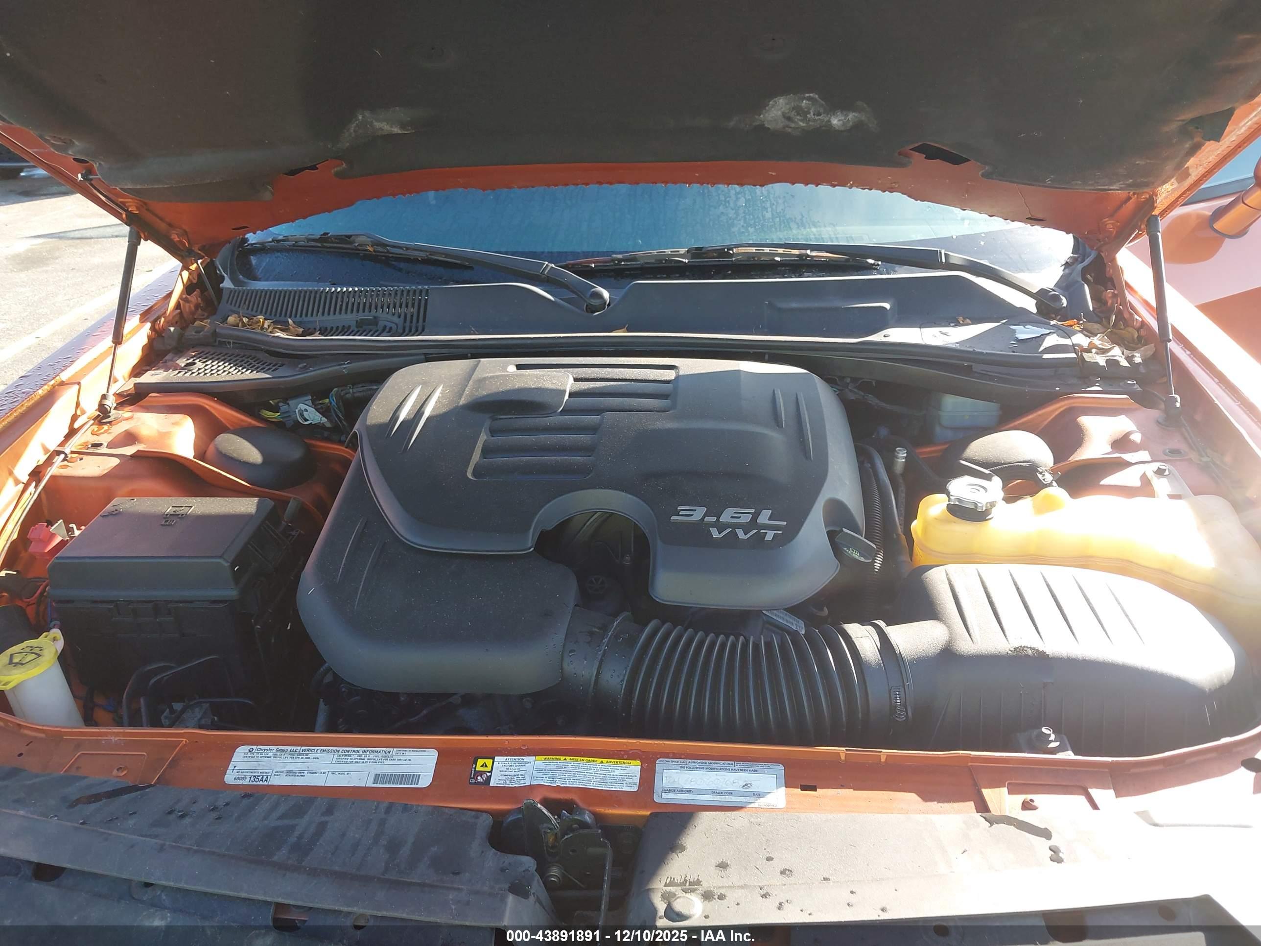 DODGE CHALLENGER image 10