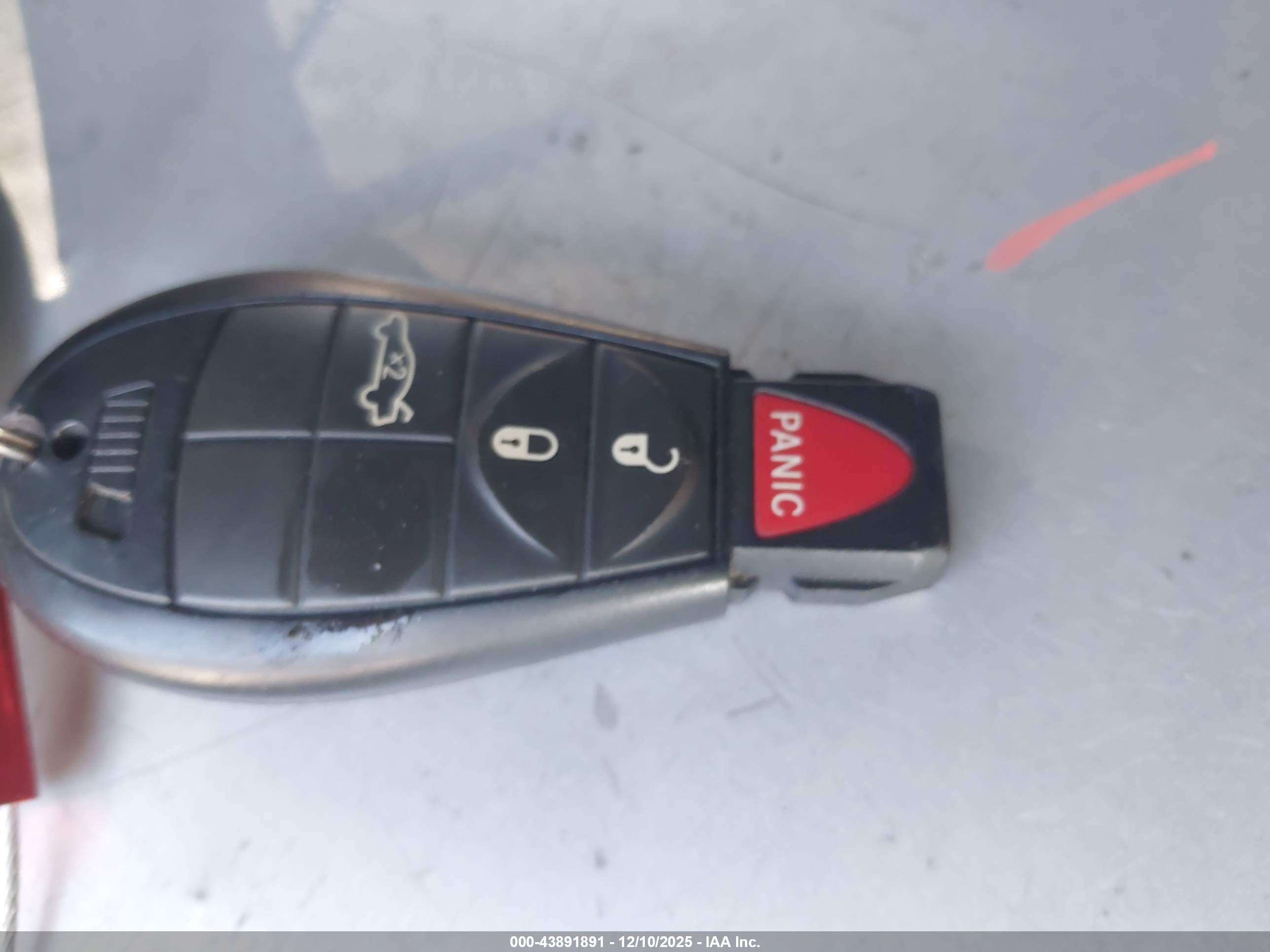 DODGE CHALLENGER image 11