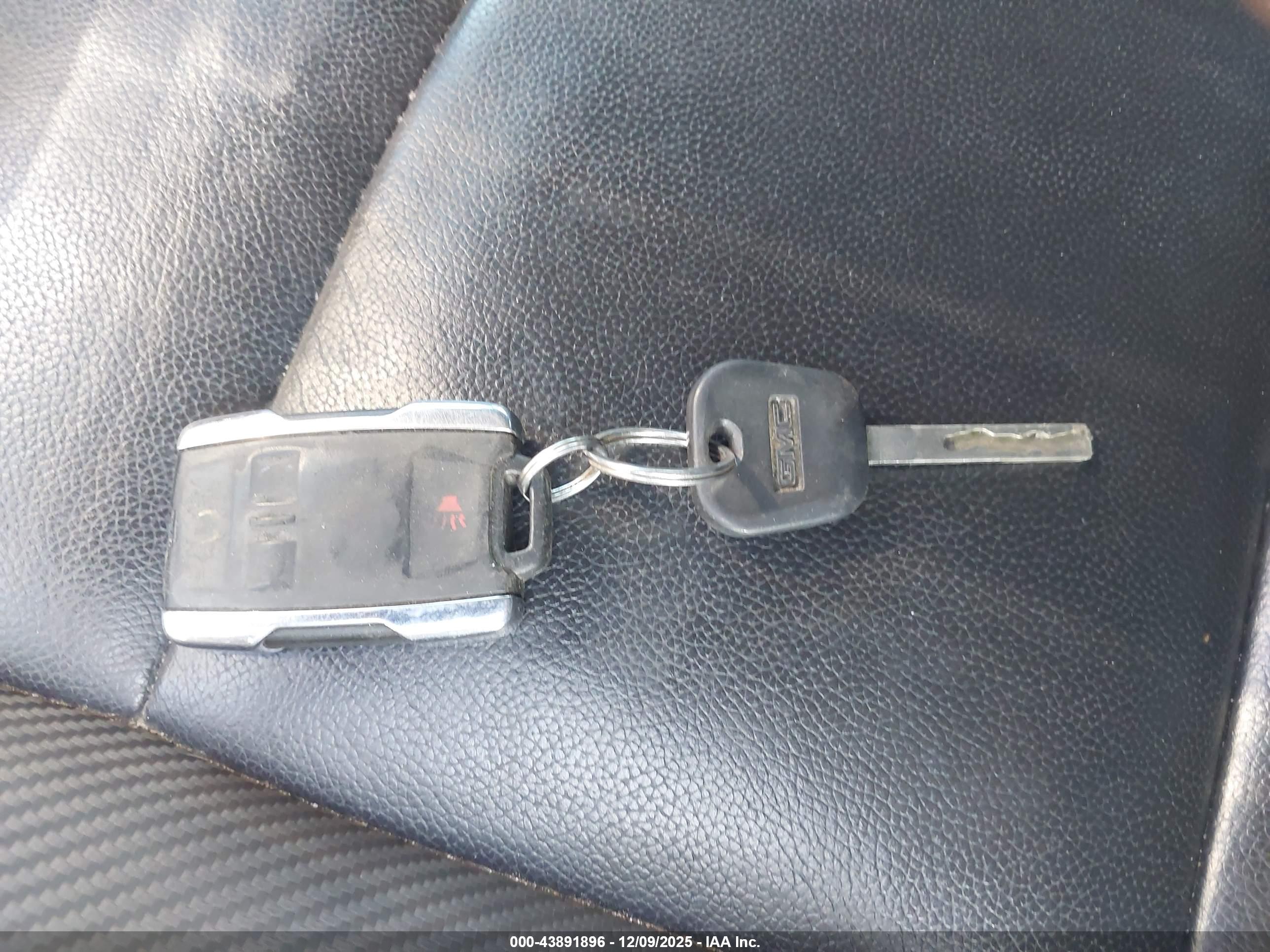 GMC SIERRA image 11