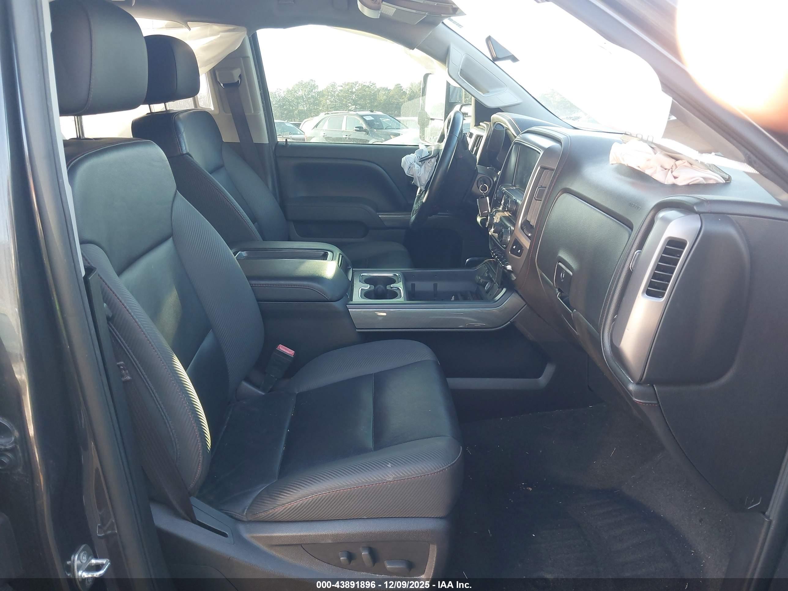 GMC SIERRA image 5